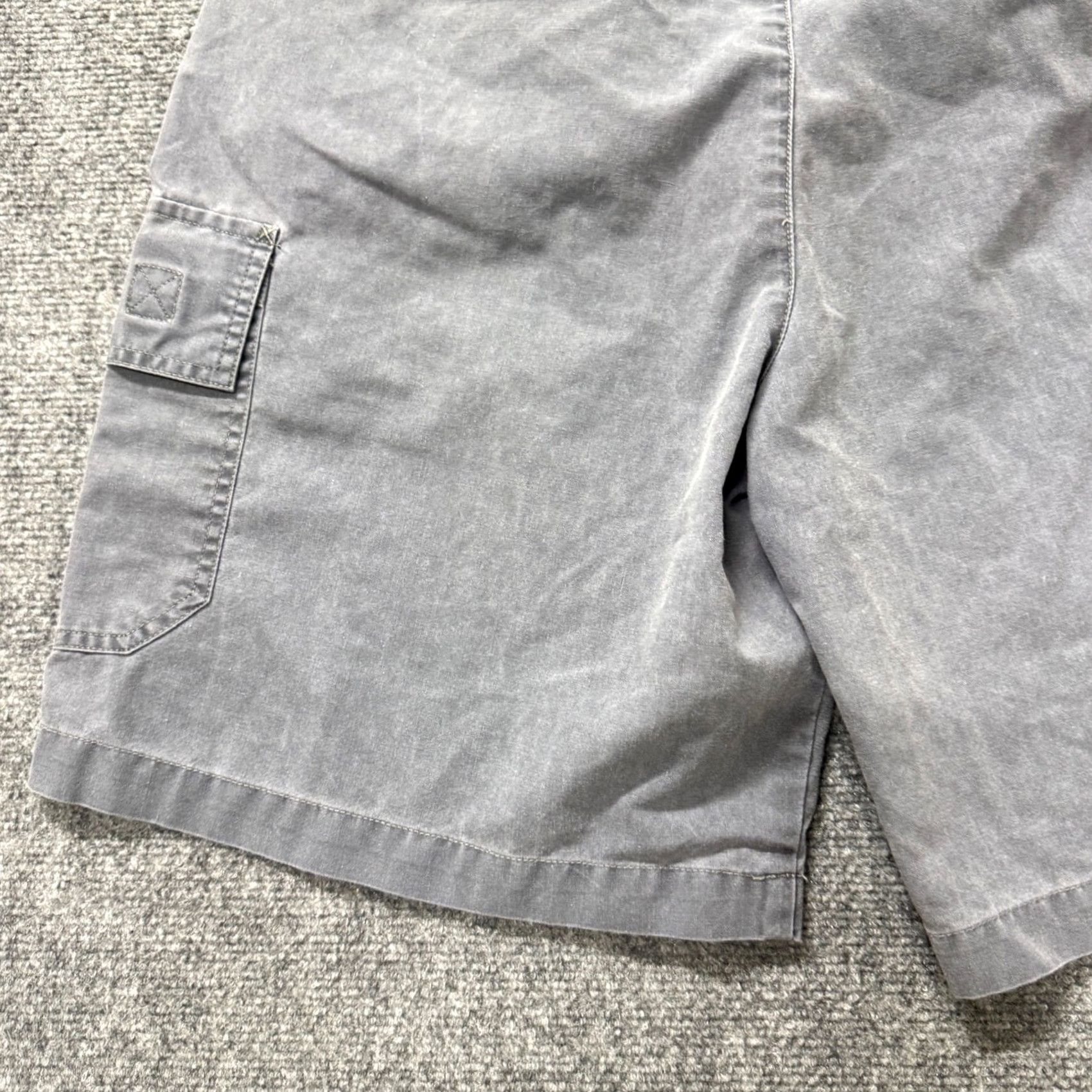 Ocean Pacific Ocean Pacific Cargo Shorts Men 36 Cotton Blend 6 Pocket Outdoor Gray Y2K Cargo Shorts Men 36 Gray Size US 36 / EU 52 - 7 Thumbnail