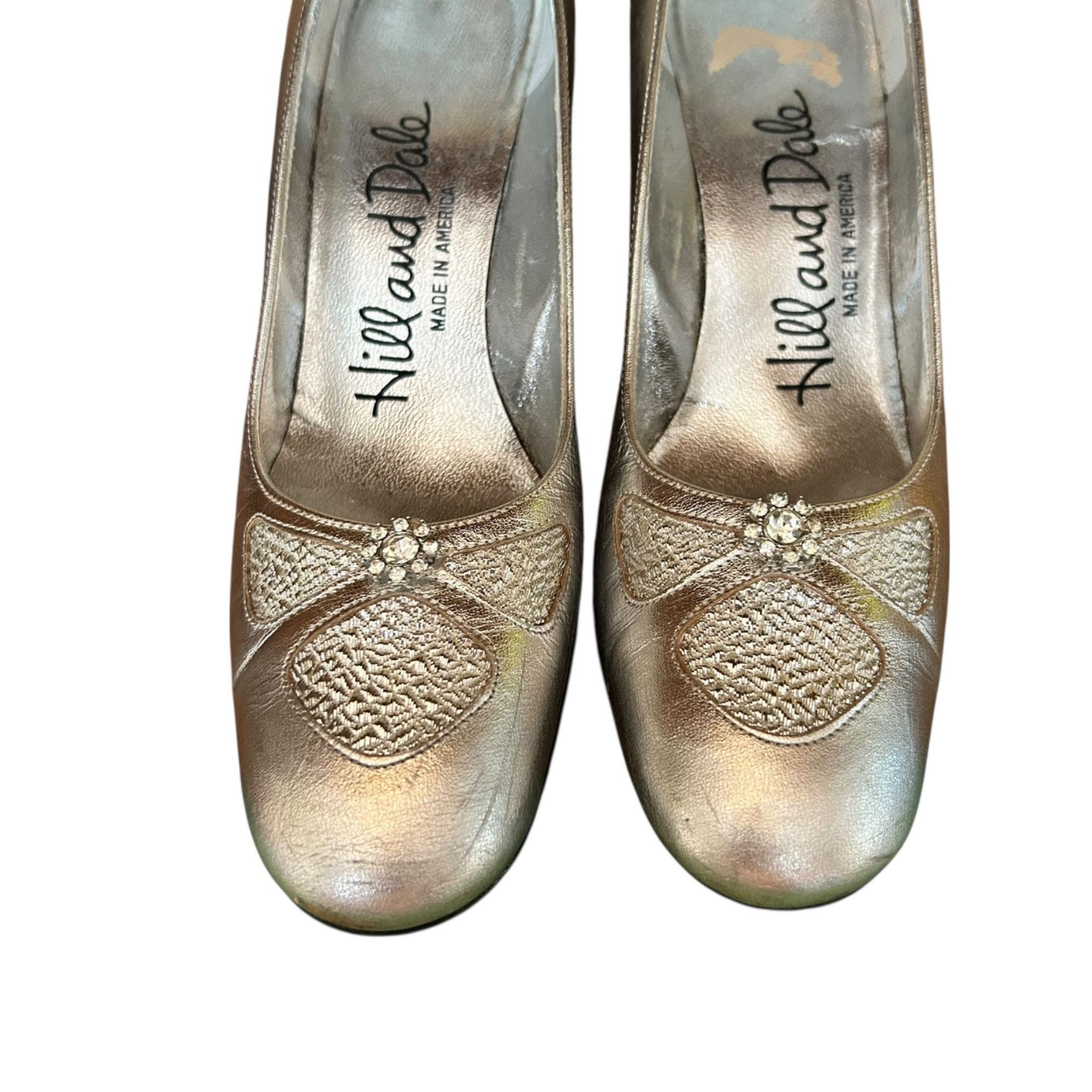 Vintage Vintage Hill and Dale Metallic Silver Pinup Jeweled Pumps Size US 5.5 / IT 35.5 - 6 Thumbnail