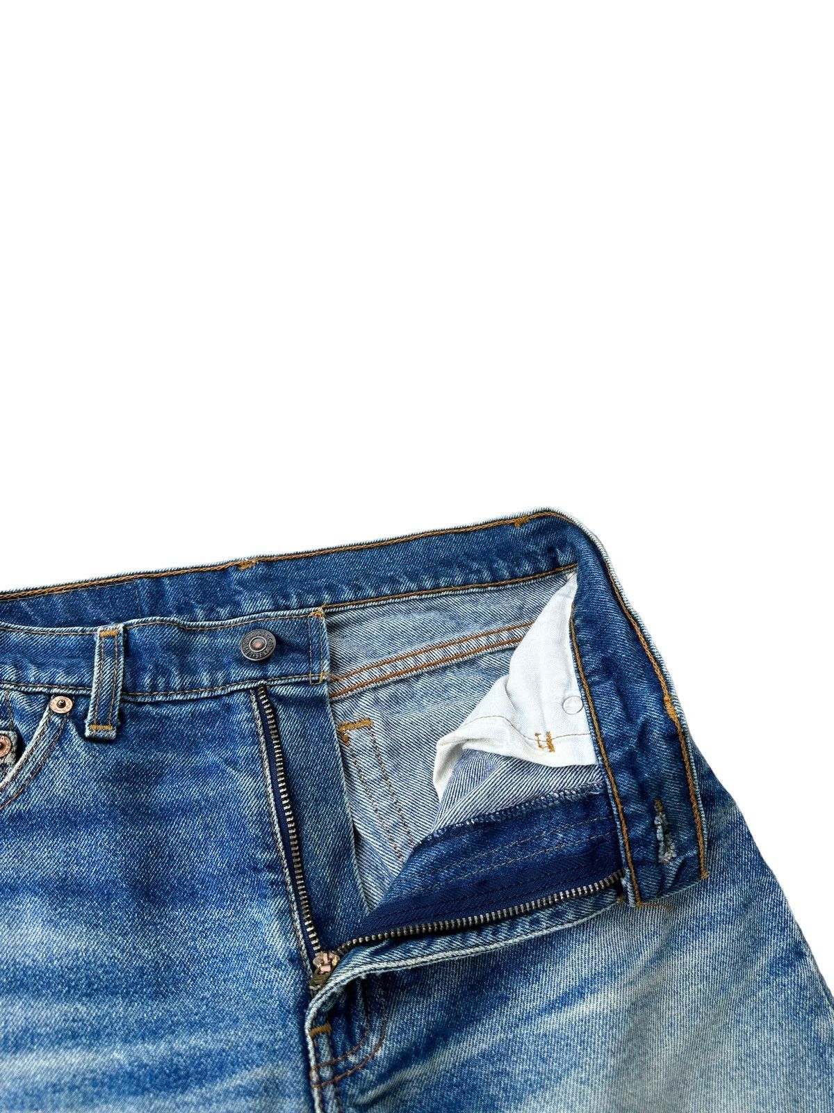 Levi's Vintage Levi’s 505-0217 top button 359 blue denim jeans Size US 26 / EU 42 - 9 Thumbnail