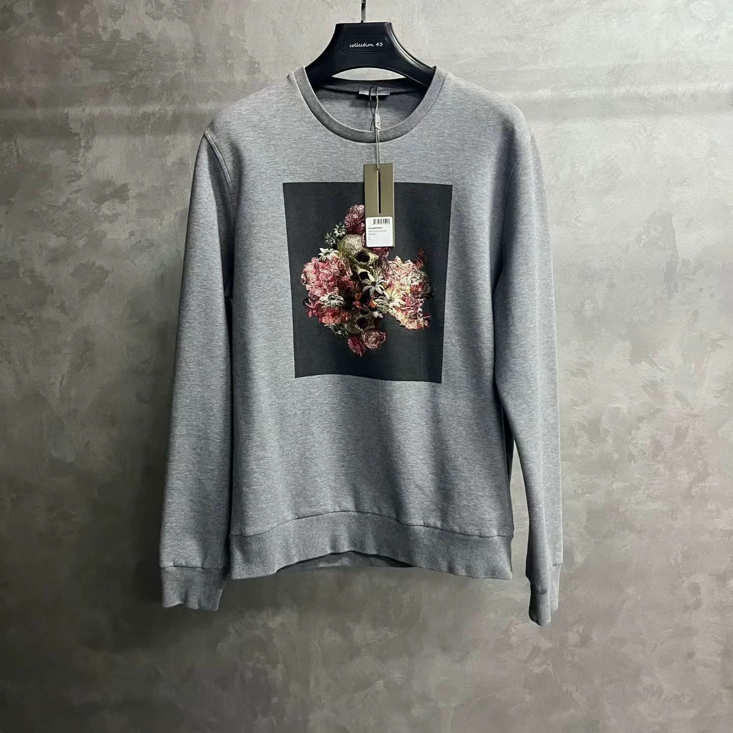 Dior Dior Printed Graphic Gray T-Shirt L Women Size L / US 10 / IT 46 - 1 Thumbnail