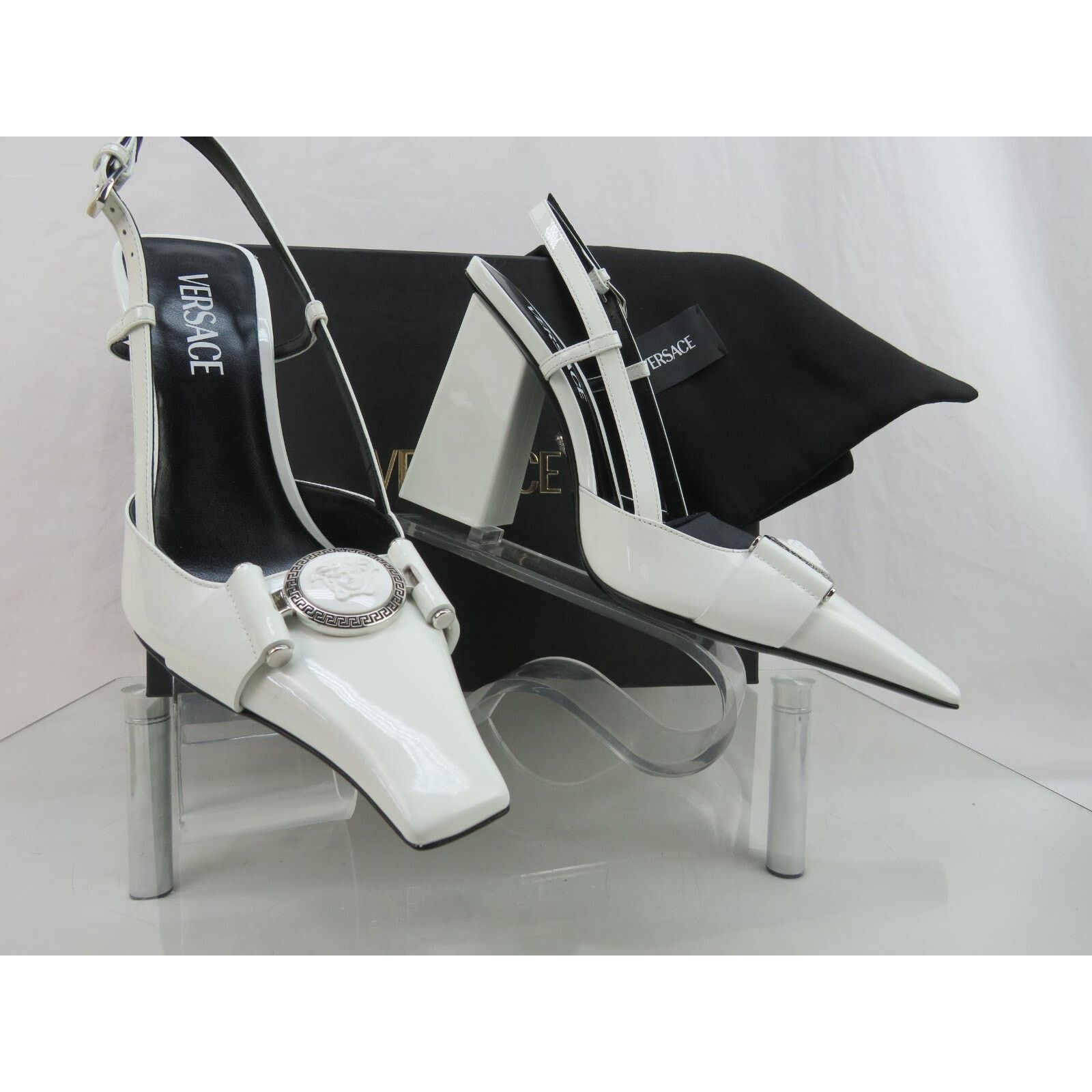 Versace VERSACE WHITE PATENT LEATHER MEDUSA HEAD SANDALS PUMPS 37.5 Size US 7.5 / IT 37.5 - 7 Thumbnail