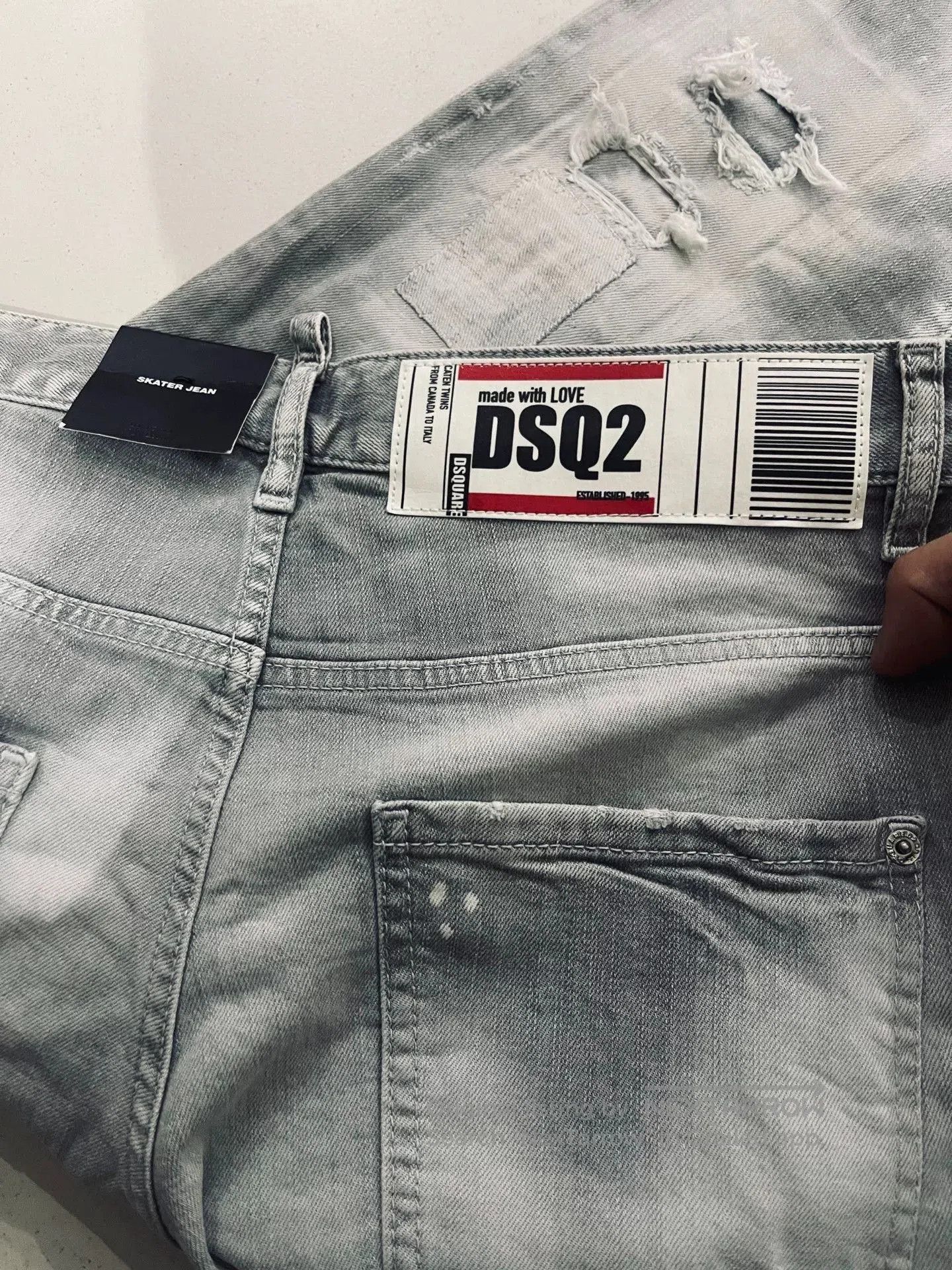 Dsquared2 Dsquared2 Skater Jeans for Men. Size US 30 / EU 46 - 4 Thumbnail