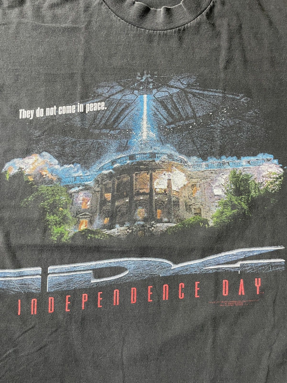 Vintage Vintage Independence Day Movie T-Shirt Size US XL / EU 56 / 4 - 7 Thumbnail
