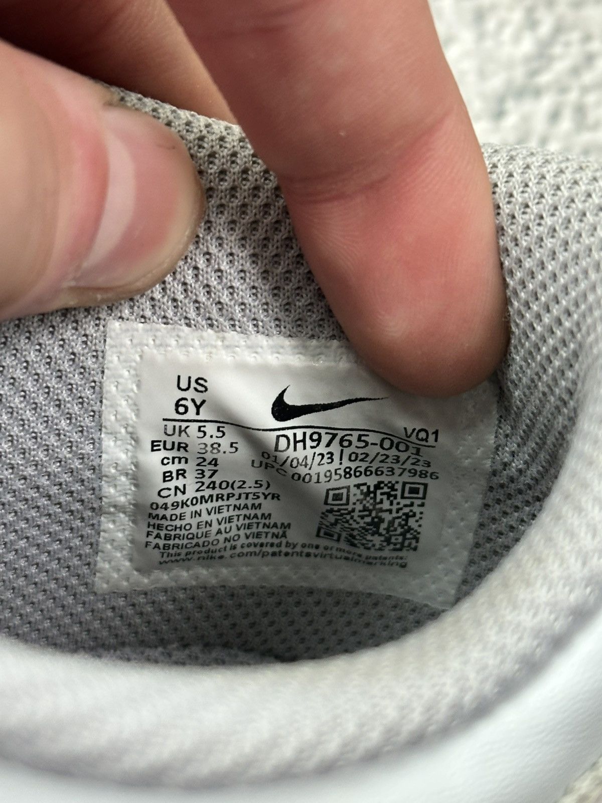 Nike Nike Dunk Low Two-Toned Grey Woman’s Size US 8 / IT 38 - 13 Thumbnail