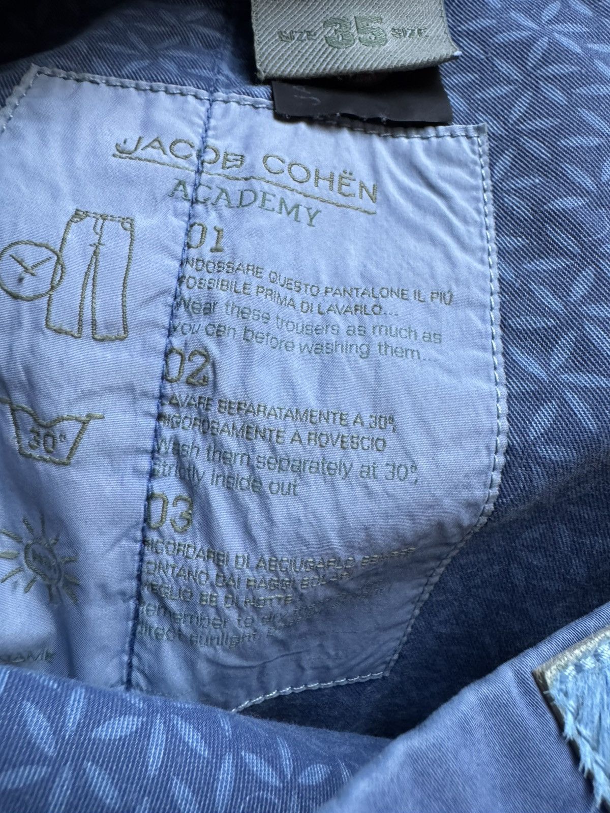 Jacob Cohen JACOB COHEN SHORTS see REAL SIZES IN PHOTOS BY TAPE MEASURE Size US 35 - 13 Thumbnail