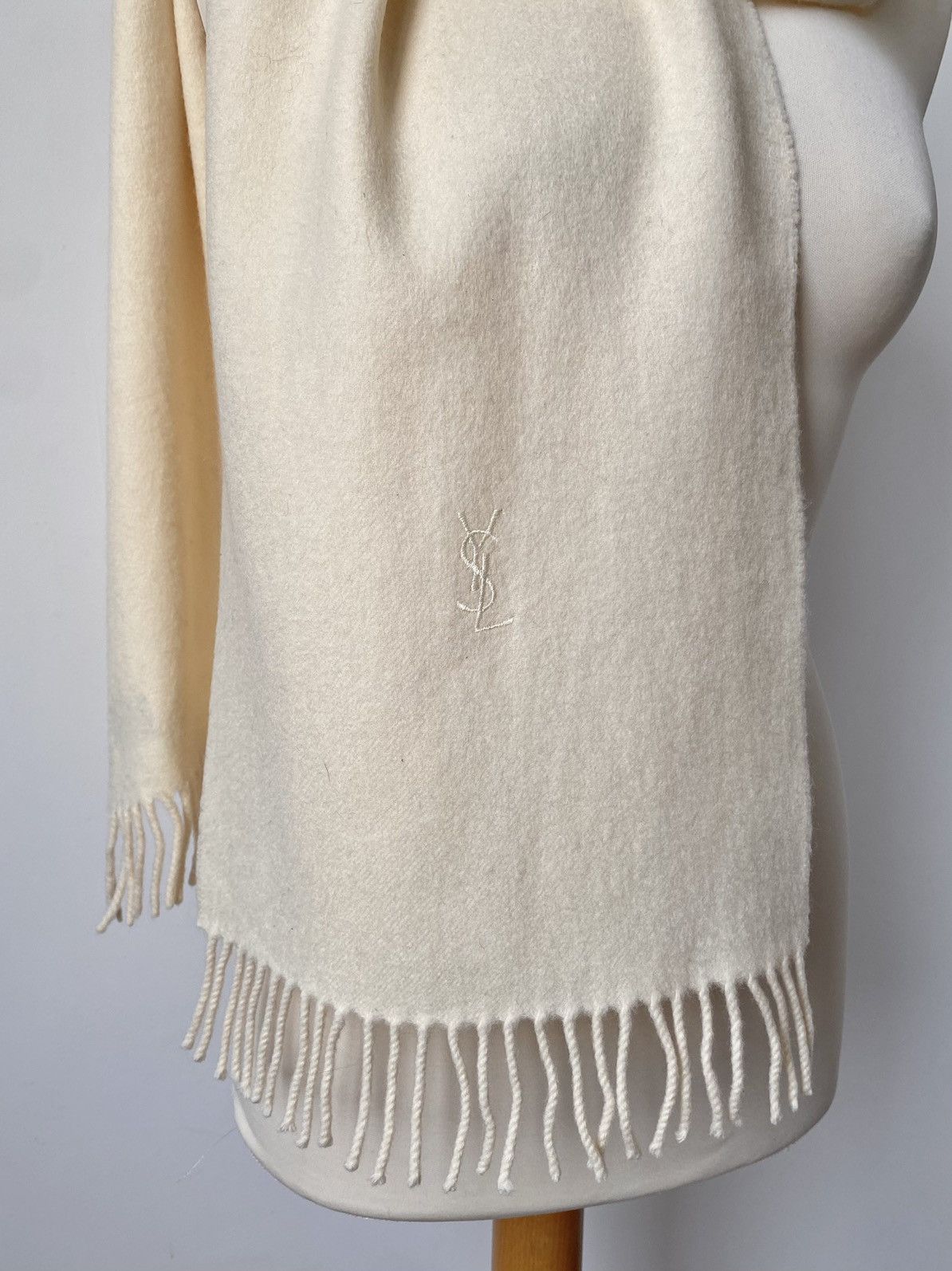 Yves Saint Laurent Yves Saint Laurent Lambswool Ecru Scarf Size ONE SIZE - 3 Thumbnail