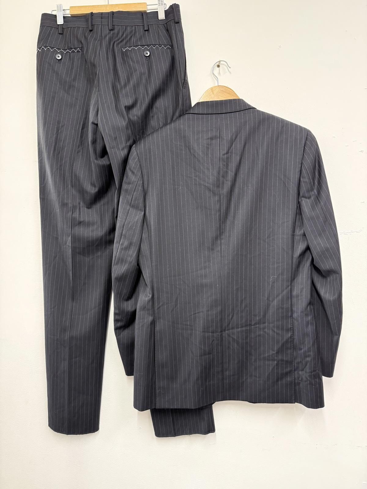 Harrods Men's Navy Pinstripe Two-Piece Suit Size 38R/48 Size 38R - 5 Thumbnail