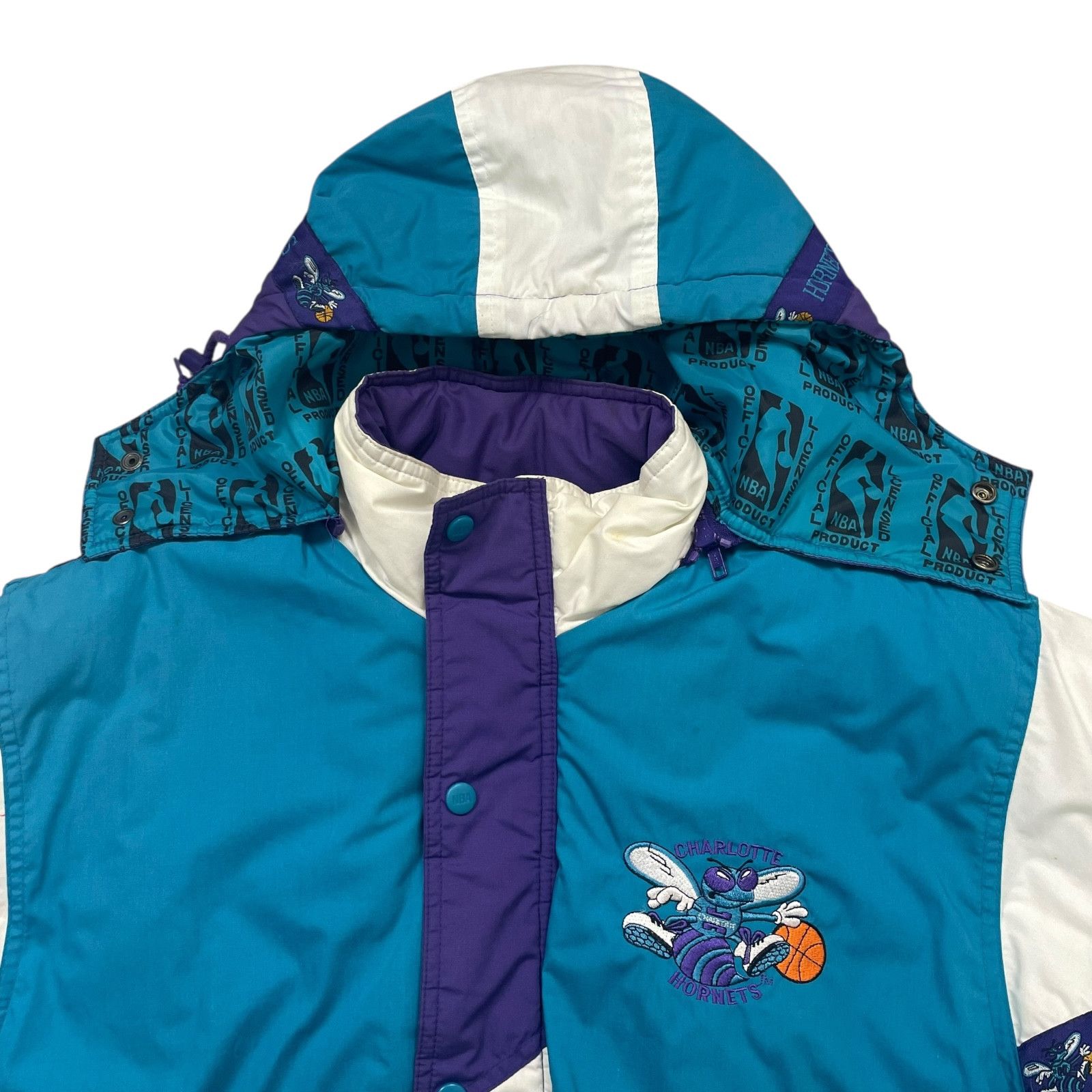 NBA × Pro Player × Vintage 90s CHARLOTTE HORNETS PRO PLAYER PUFFER JACKET HOODIE Size XL / US 12-14 / IT 48-50 - 4 Thumbnail