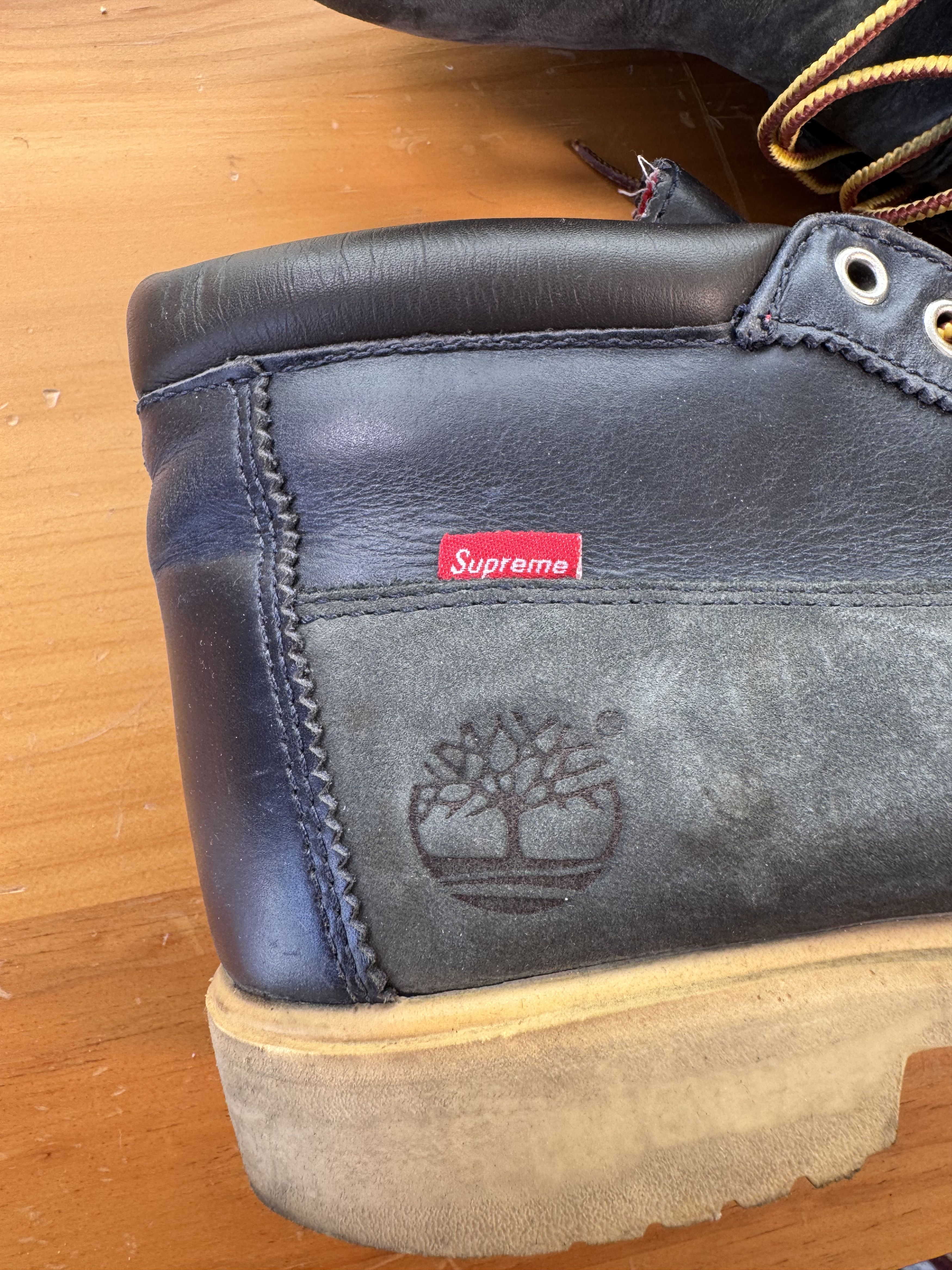 Supreme × Timberland Supreme FW2012 Timberland chukka mid navy blue Size US 9 / EU 42 - 2 Thumbnail