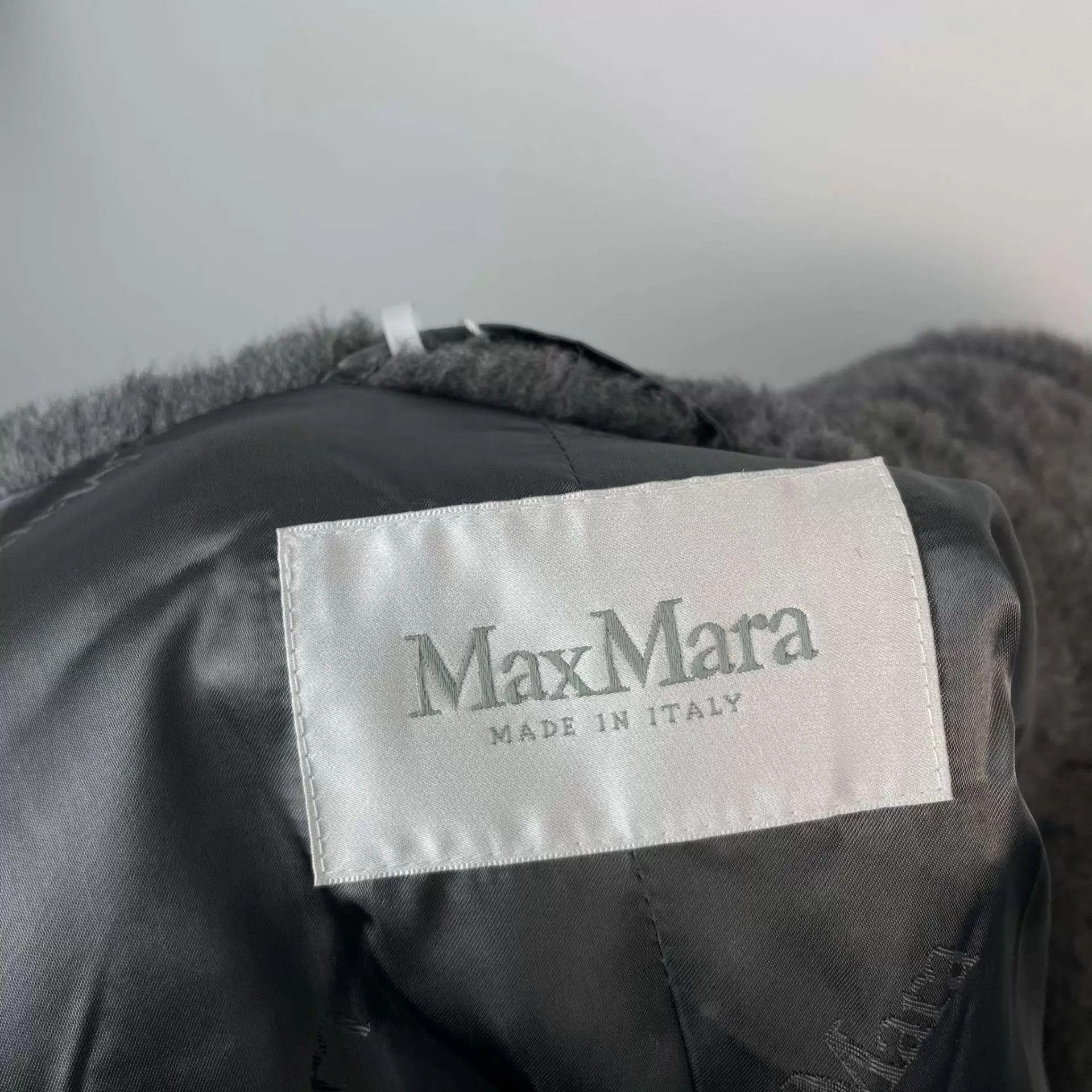 Max Mara MaxMara Teddy Coat Gray Hooded Runway Size S Size S / US 4 / IT 40 - 4 Thumbnail