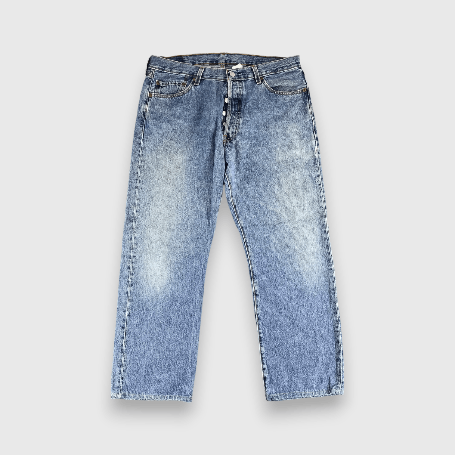 Levi's Vintage Levis 501 Jeans Faded Blue Stone Wash Denim -J526 Size US 36 / EU 52 - 1 Thumbnail