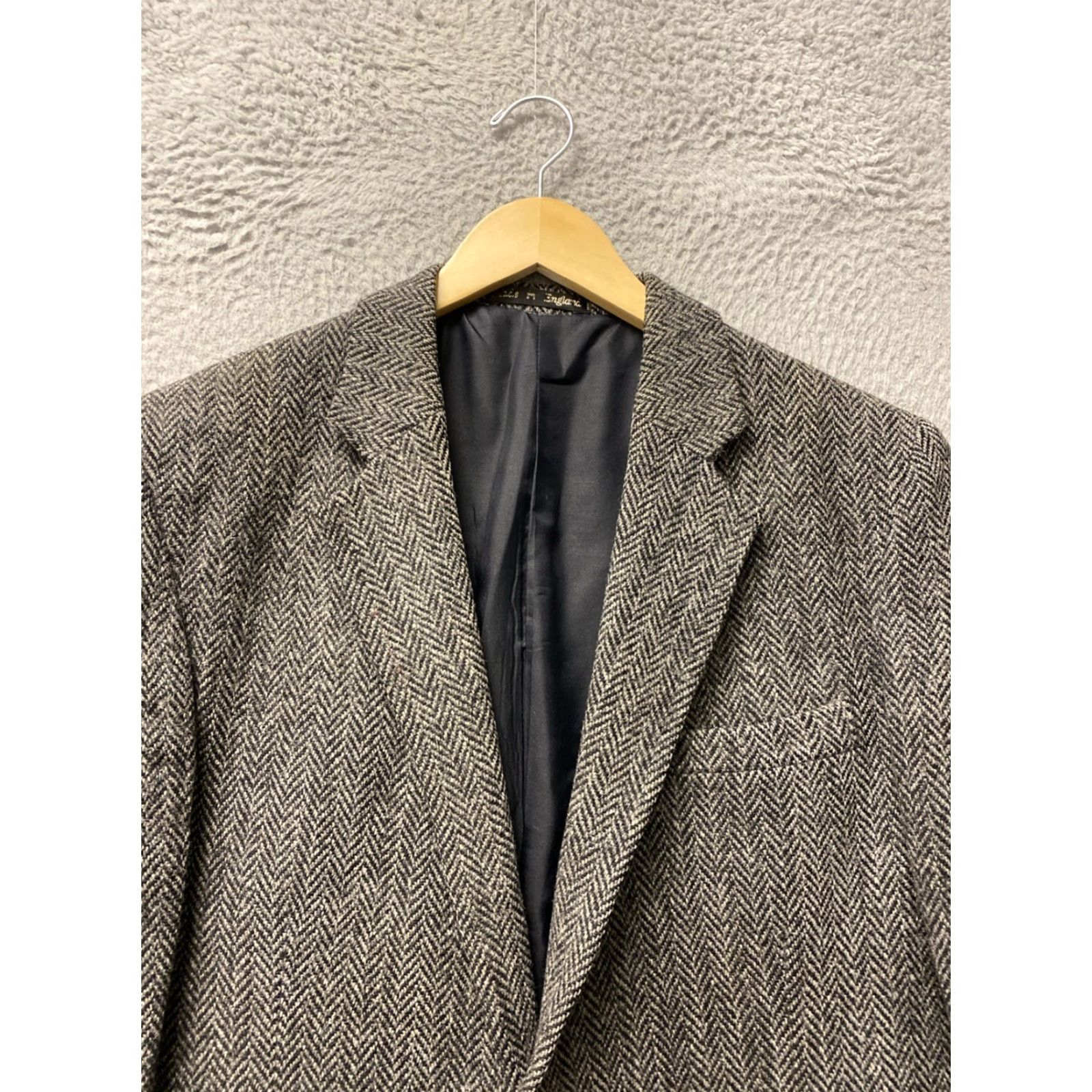 Harris Tweed VINTAGE Harris Tweed Blazer Men’s 42 Grey Wool Herringbone Notch Lapel Single-Breasted 2-Button Front Size 42R - 3 Thumbnail