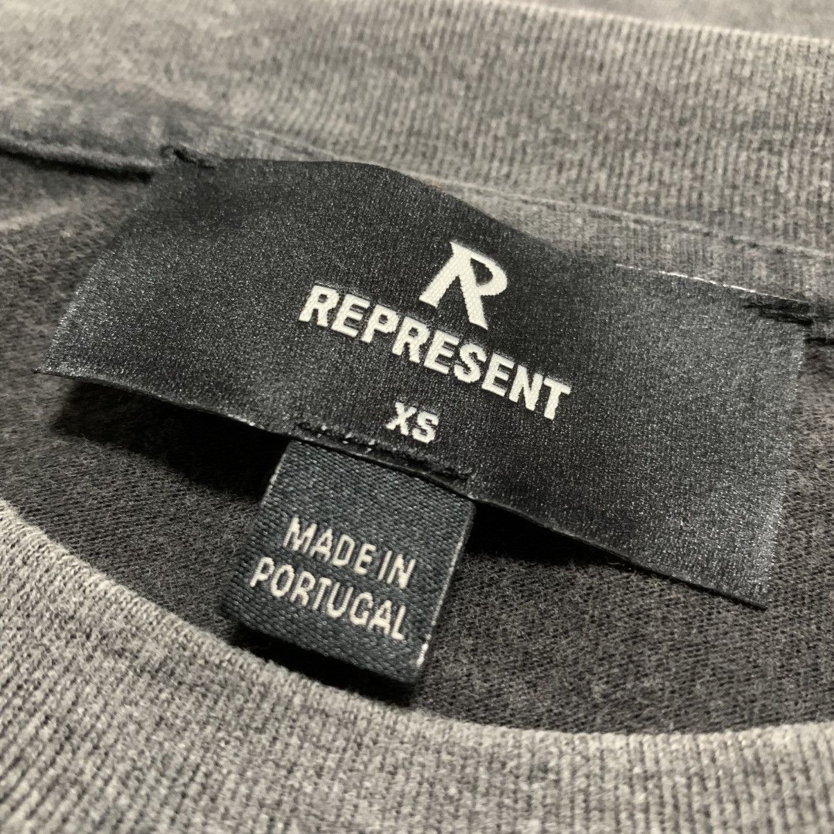 Represent Clo. Represent XS Metal Initial R Vintage Grey Tee Size US XS / EU 42 / 0 - 6 Thumbnail