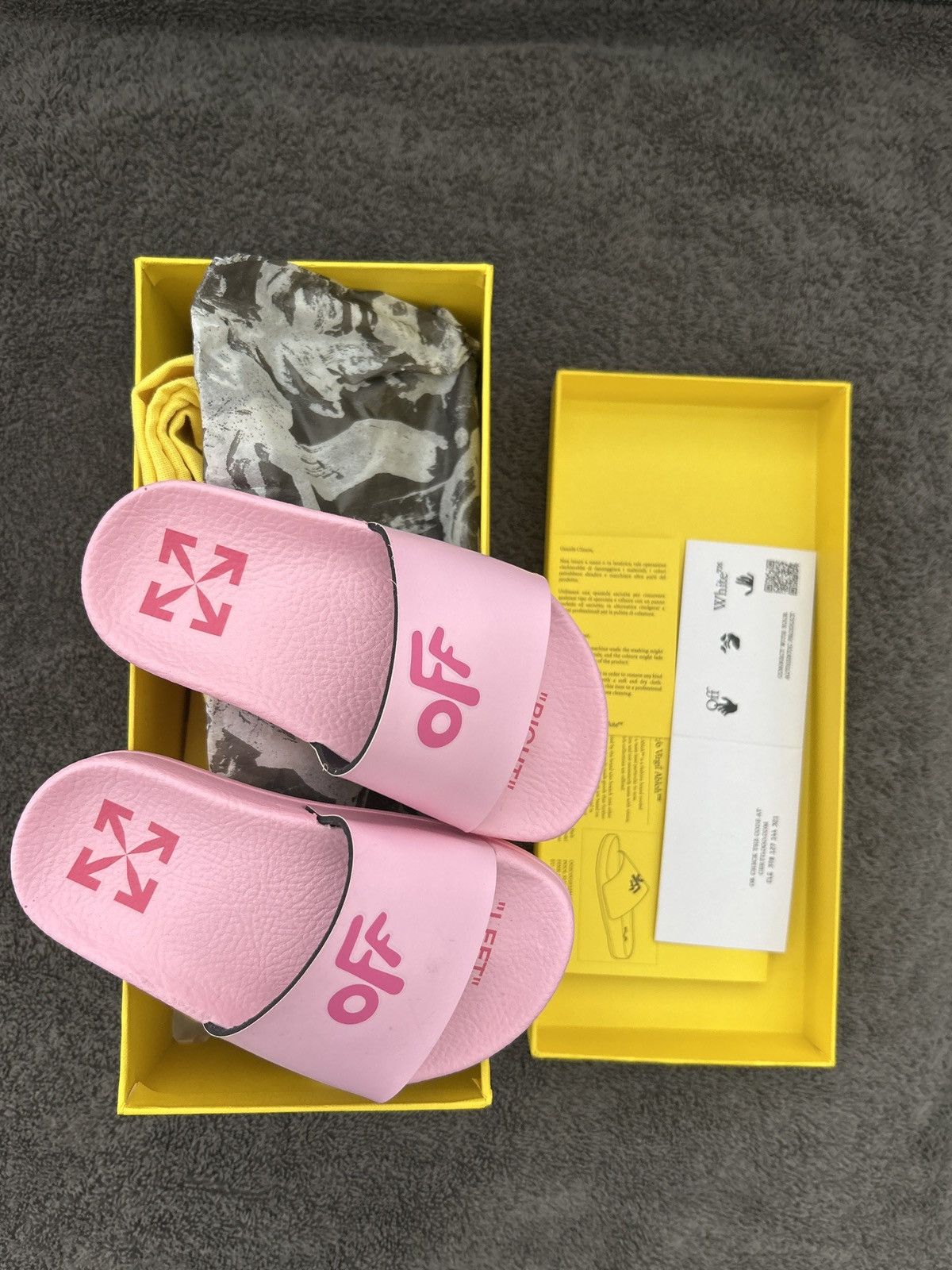 Off-White Off-White Kids Pool Slider Pink Size 9T Size US 4 / IT 34 - 1 Thumbnail