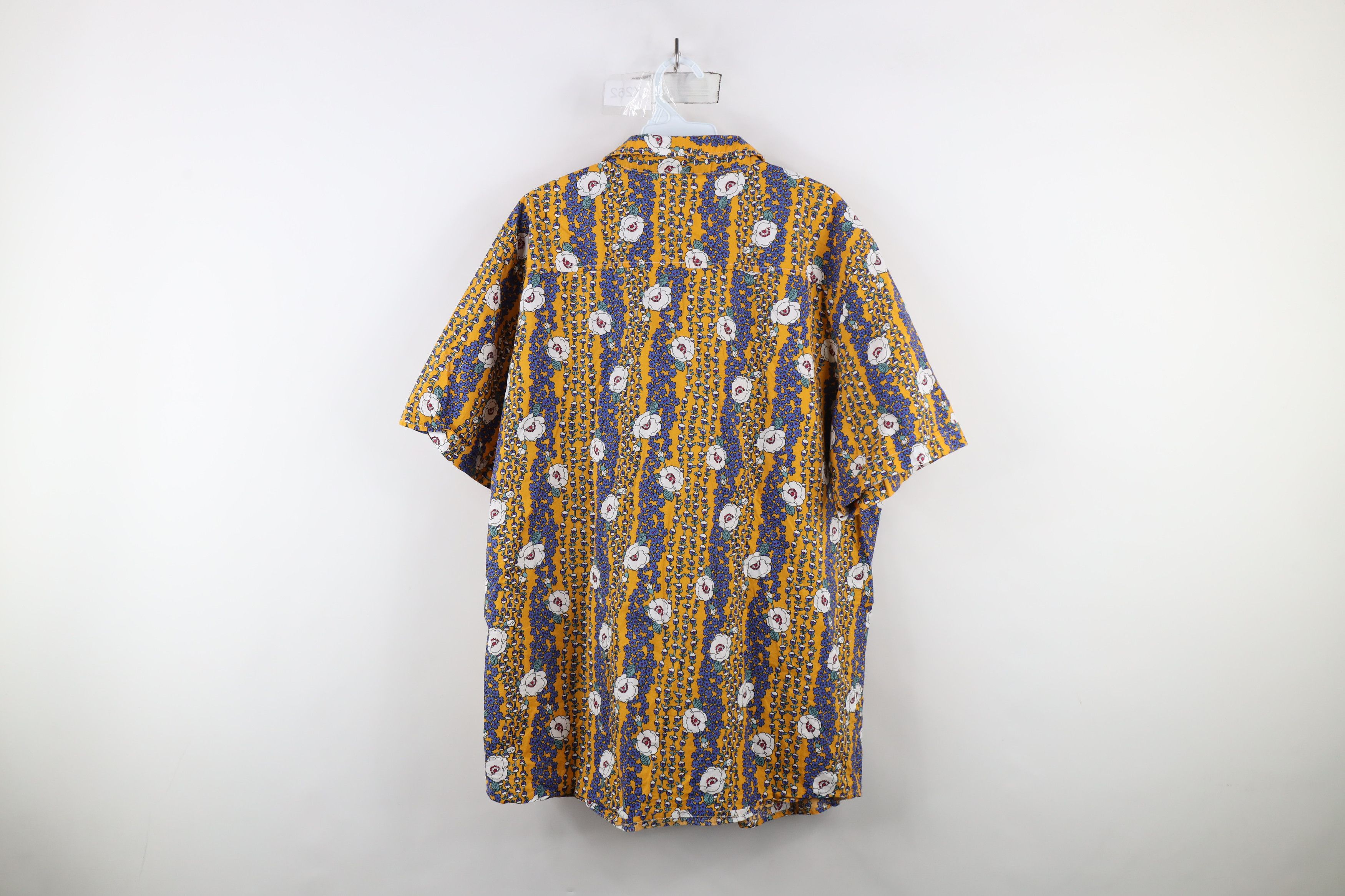 Vintage Vintage Y2K Streetwear Print Short Sleeve Button Shirt Size US XL / EU 56 / 4 - 8 Thumbnail