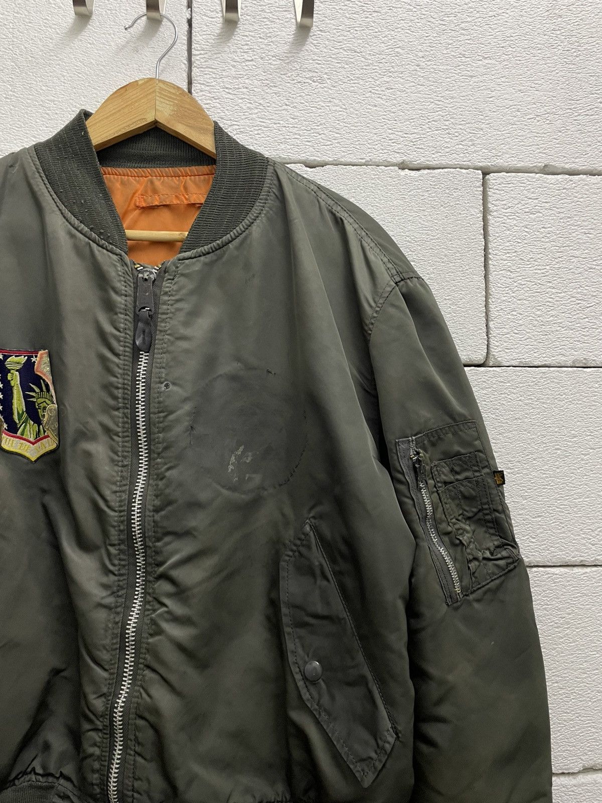 Alpha Industries VINTAGE ALPHA INDUSTRIES MA1 USAF BOMBER REVERSIBLE JACKET Size US XL / EU 56 / 4 - 5 Thumbnail