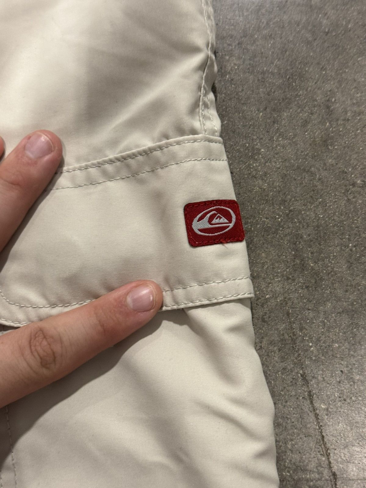 Quiksilver × Vintage Vintage Y2K Quiksilver Light Cargo Shorts 34 Size US 34 / EU 50 - 2 Thumbnail