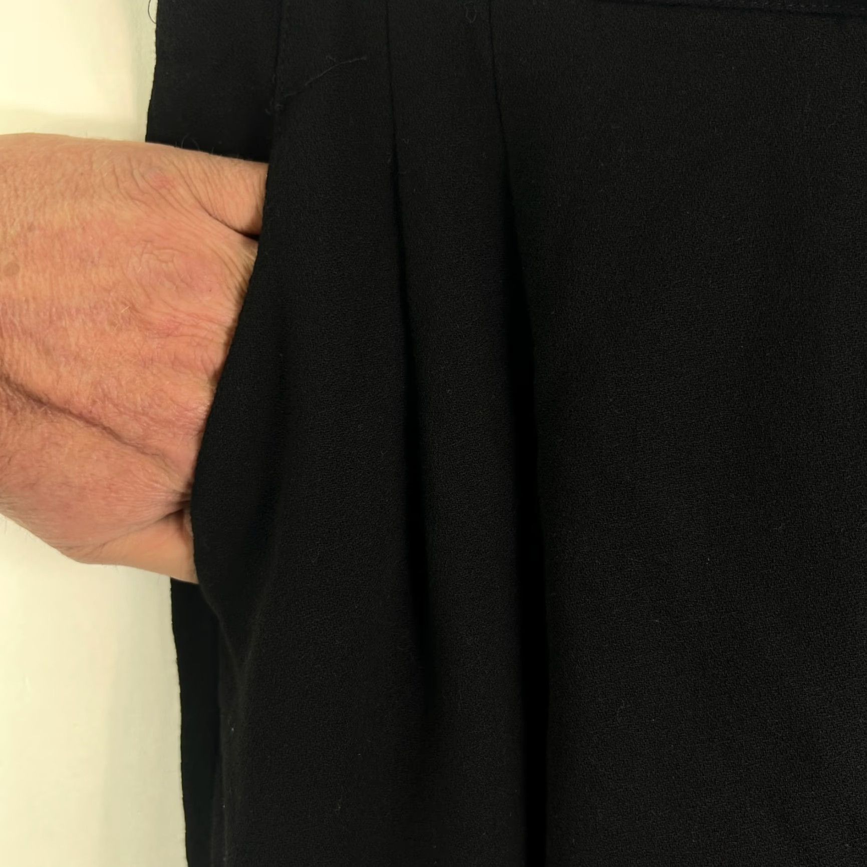 Vintage Womens Pleated Lined Dress Pants Black Size 14 30X31 Poly/Rayon Blend Size 36" / US 14 / IT 50 - 2 Thumbnail