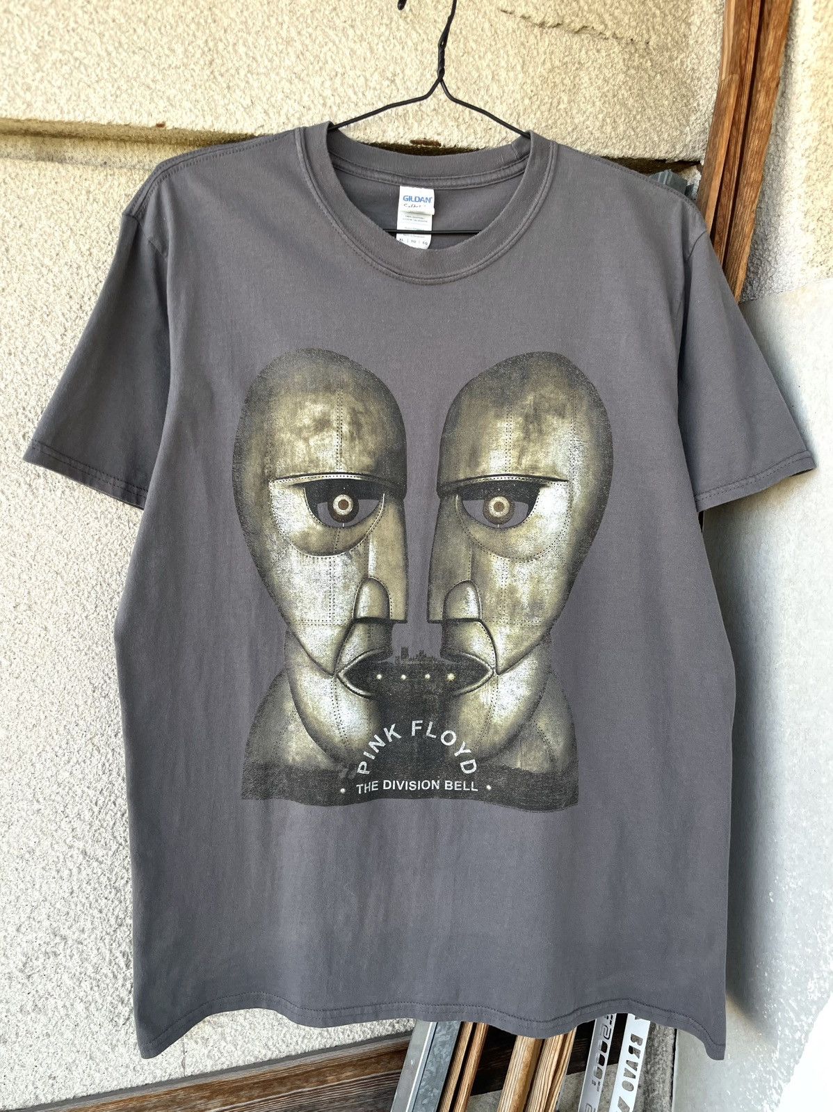 Band Tees Vintage Pink Floyd The Division Bell Tour Rock Band T-Shirt Size US XL / EU 56 / 4 - 8 Thumbnail