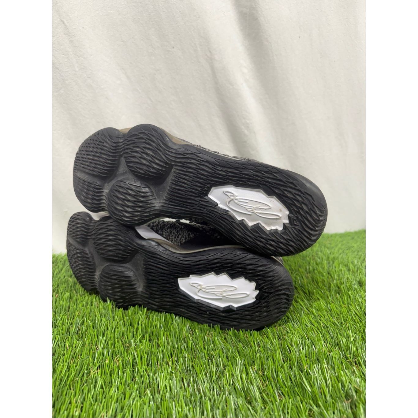 Nike Size 8.5 NIKE LEBRON 17 BLACK WHITE MEN'S BASKETBALL SHOES Size US 8.5 / EU 41-42 - 4 Thumbnail