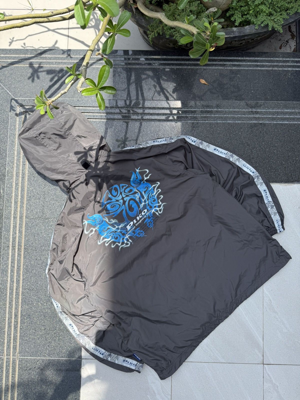 Japanese Brand 90’s PIKO RARE HAWAIIAN SURF VINTAGE MULTI LOGO NYLON JACKET Size US M / EU 48-50 / 2 - 3 Thumbnail