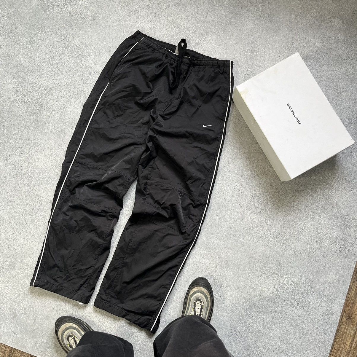 Nike × Vintage Nike vintage nylon pants baggy Size US 34 / EU 50 - 2 Thumbnail