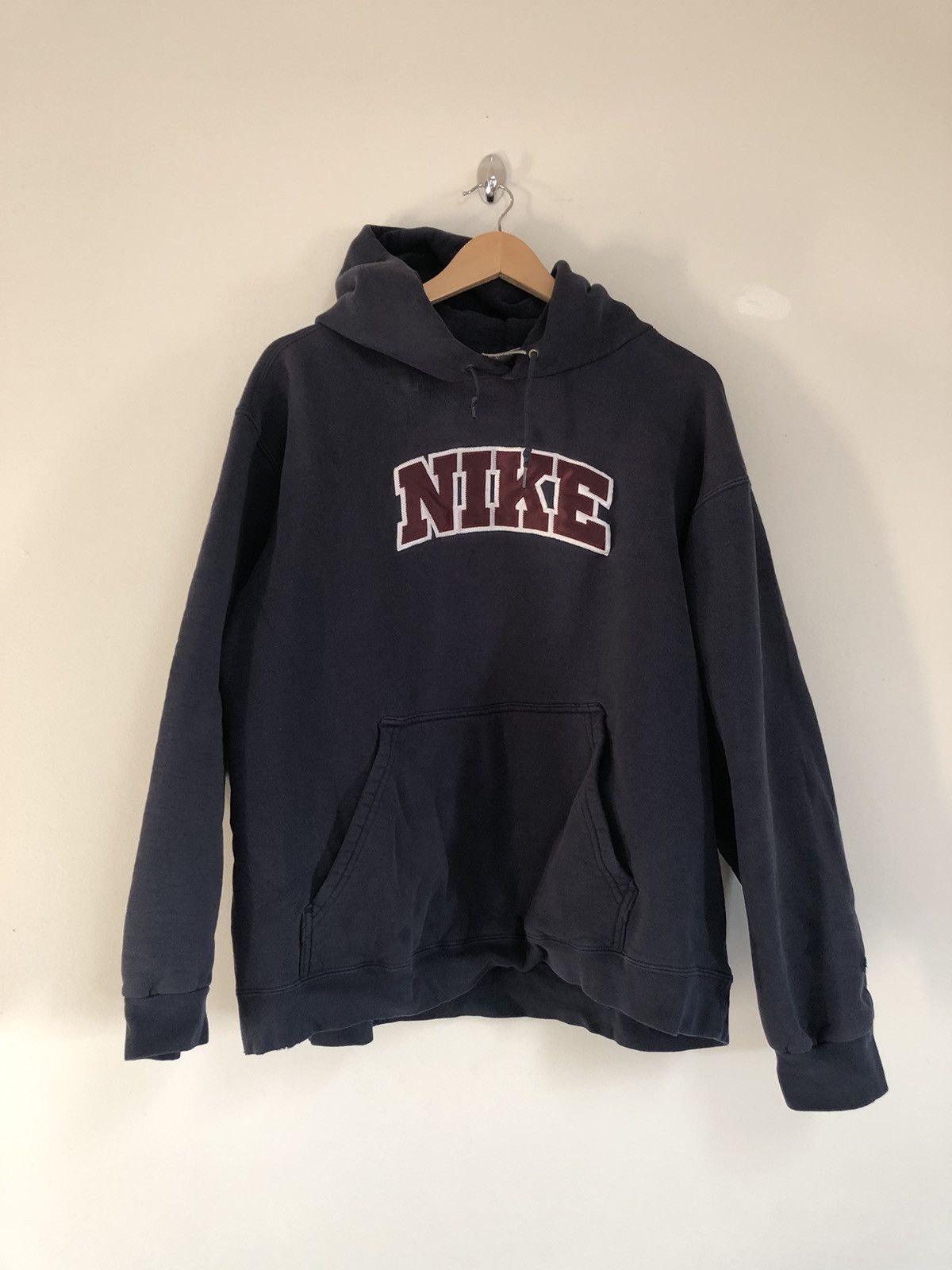 Jordan Brand × Nike × Vintage Vintage Nike navy hoodie xl Size US XL / EU 56 / 4 - 2 Thumbnail