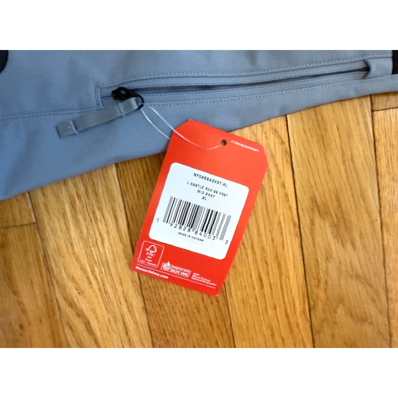 The North Face NWT The North Face Vest Womens XL Black Corporate Logo Castle Rock FULL ZIP Pockets Size XL / US 12-14 / IT 48-50 - 4 Thumbnail