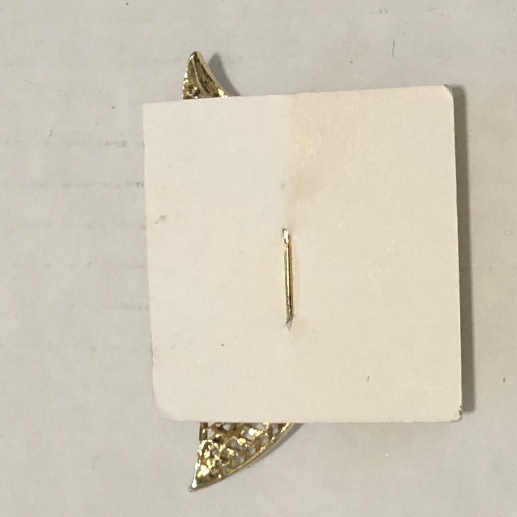 Vintage Embellished Spiral Leaf Metal Gold Faux Pearl Brooch Jewelry Size ONE SIZE - 2 Thumbnail