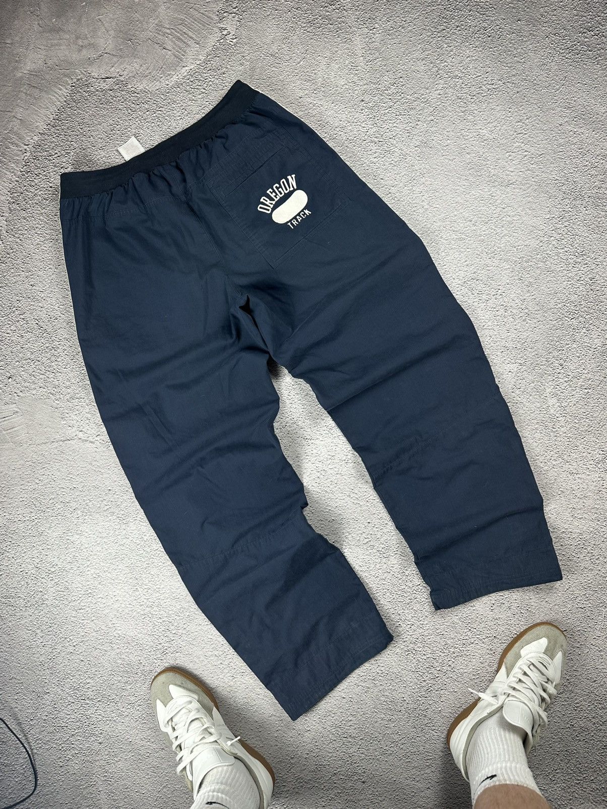 Nike Vintage Nike Oregon Trackpants Nylon Baggy Drill Faded Style Size US 36 / EU 52 - 2 Thumbnail