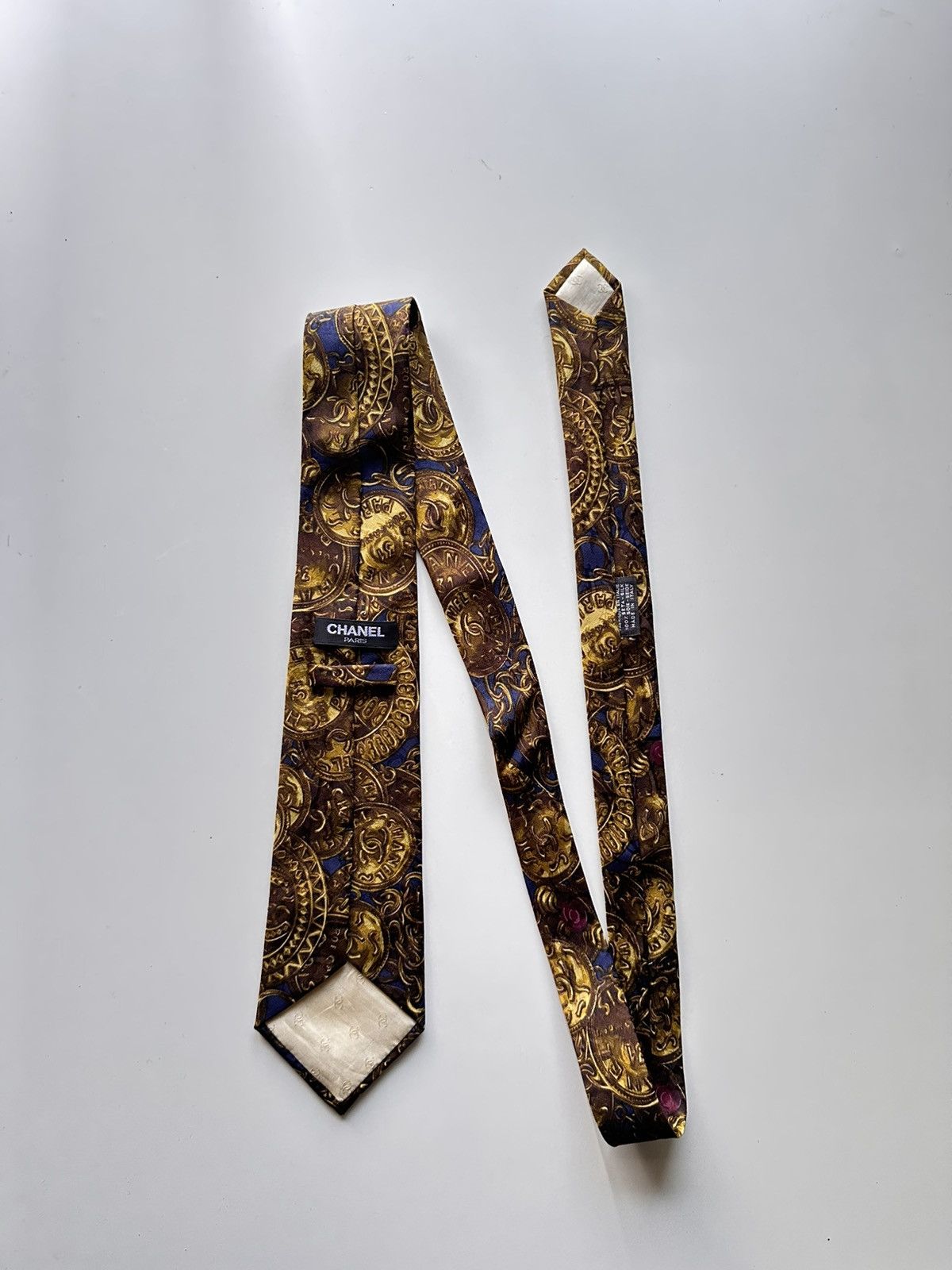 Chanel Chanel Paris Vintage Silk Tie Baroque Coin Print Size ONE SIZE - 3 Thumbnail