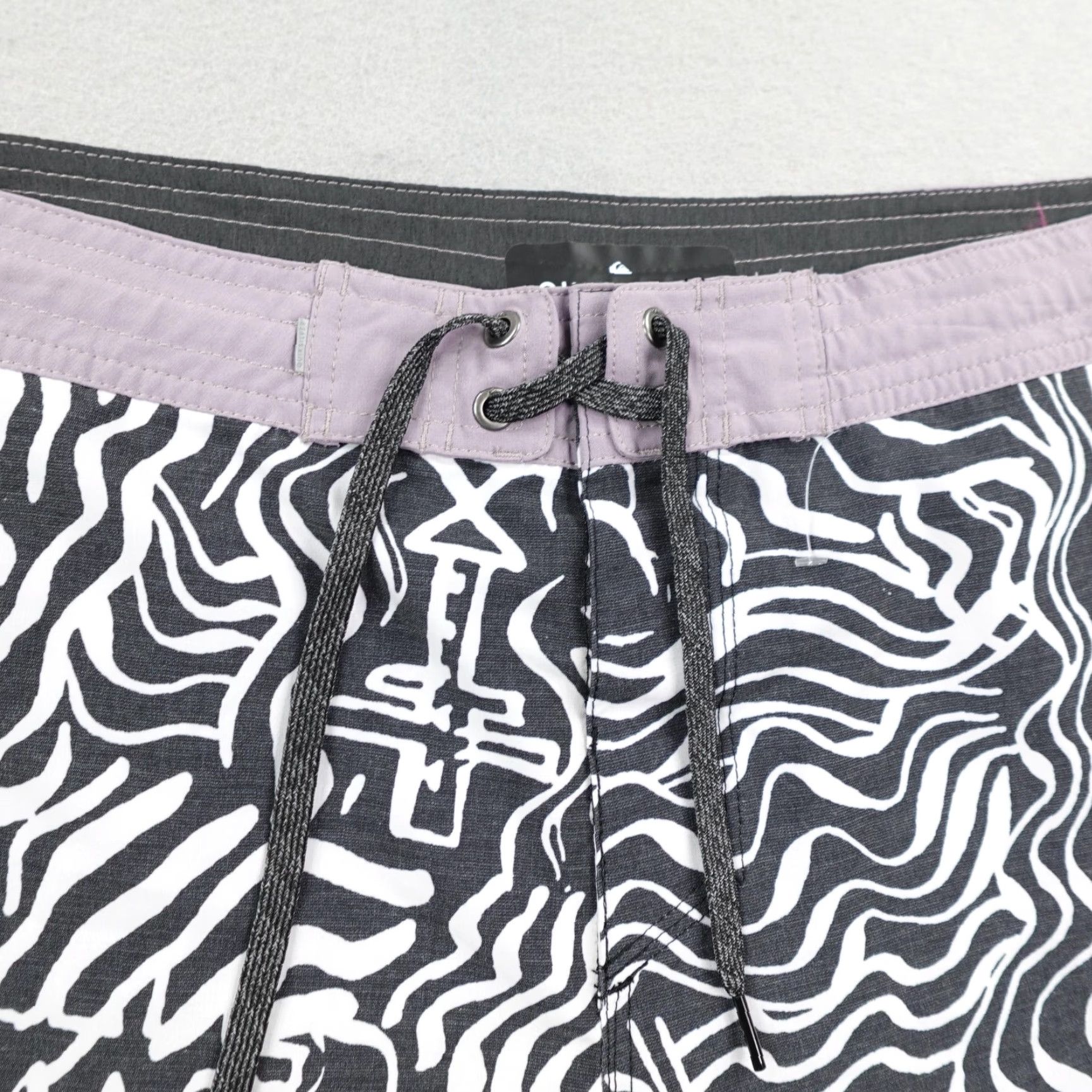 Quiksilver Quiksilver Mens Boardshorts 36 Black Beach Swim Trunks Quick Dry Size US 36 / EU 52 - 2 Thumbnail