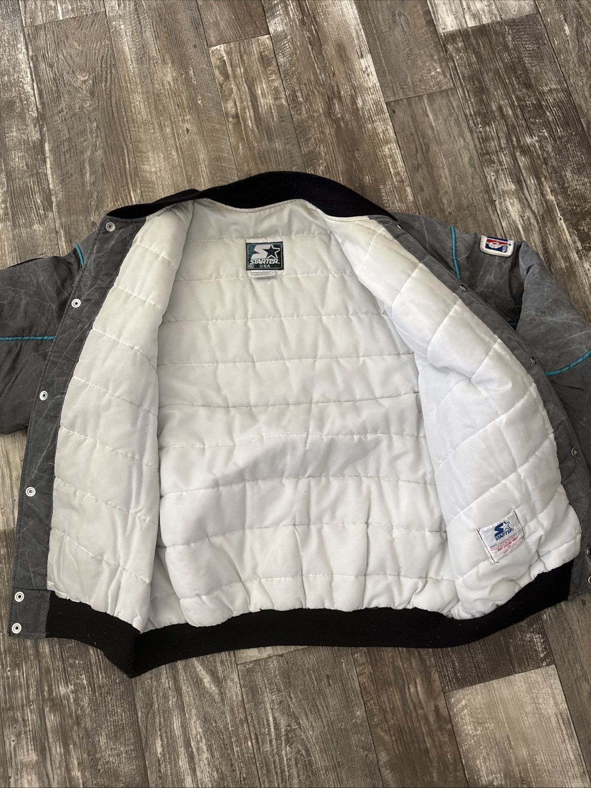 Starter × Vintage Vintage 90s starter nc Charlotte Hornets bomber jacket Size US XL / EU 56 / 4 - 3 Thumbnail
