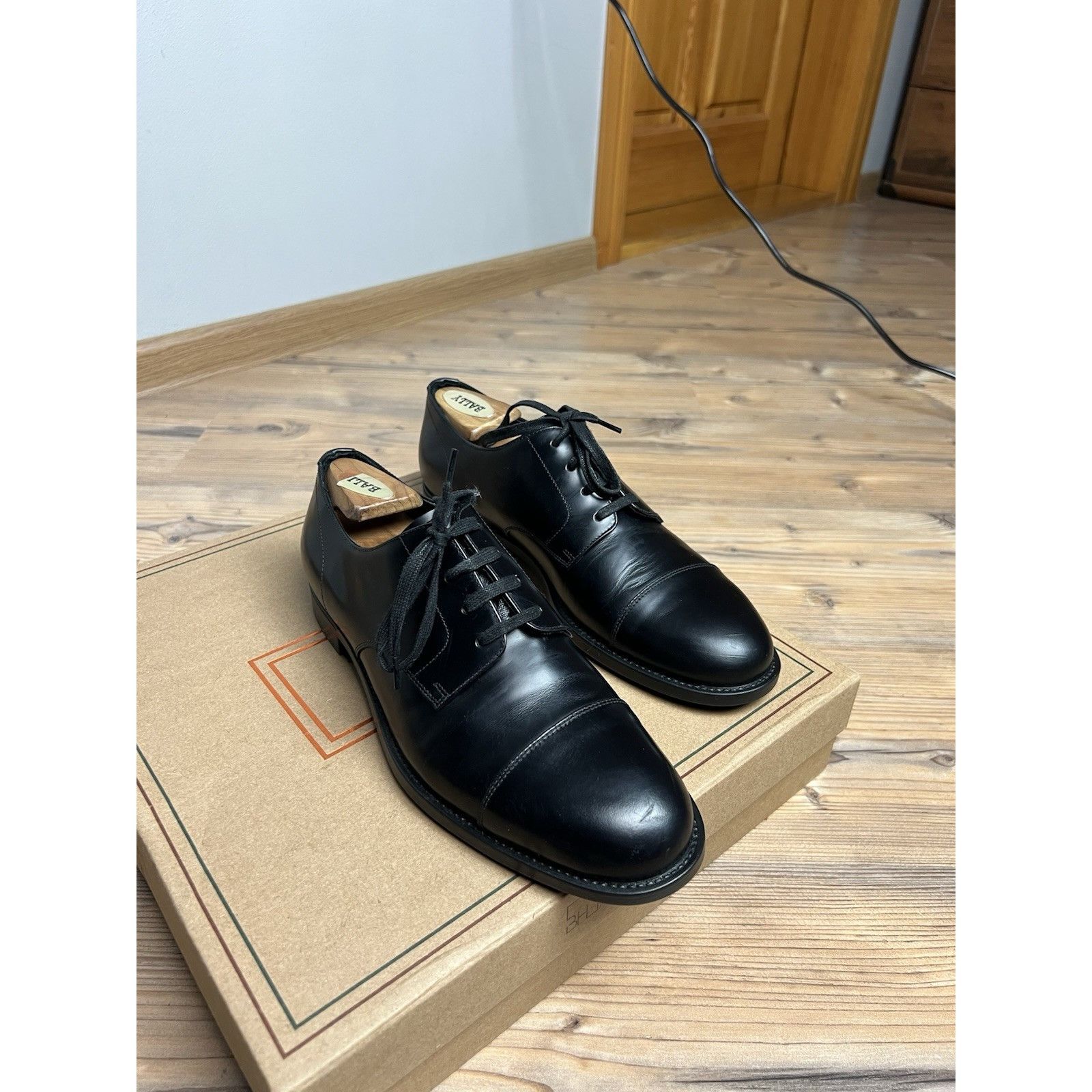 Prada PRADA Black Polished Leather Derby Cap Toe Dress Shoes Size Size US 8 / EU 41 - 15 Thumbnail