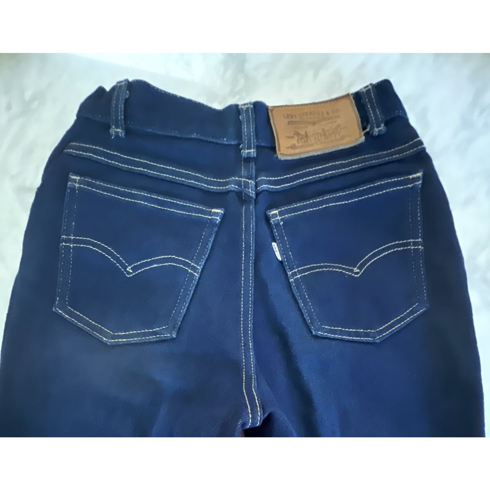 Levi's VINTAGE Levi's Jeans Women's 12 Mid Rise 30 Inseam Cotton Western Blue 1990s Mens? Women’s? Size 34" / US 12 / IT 48 - 5 Thumbnail