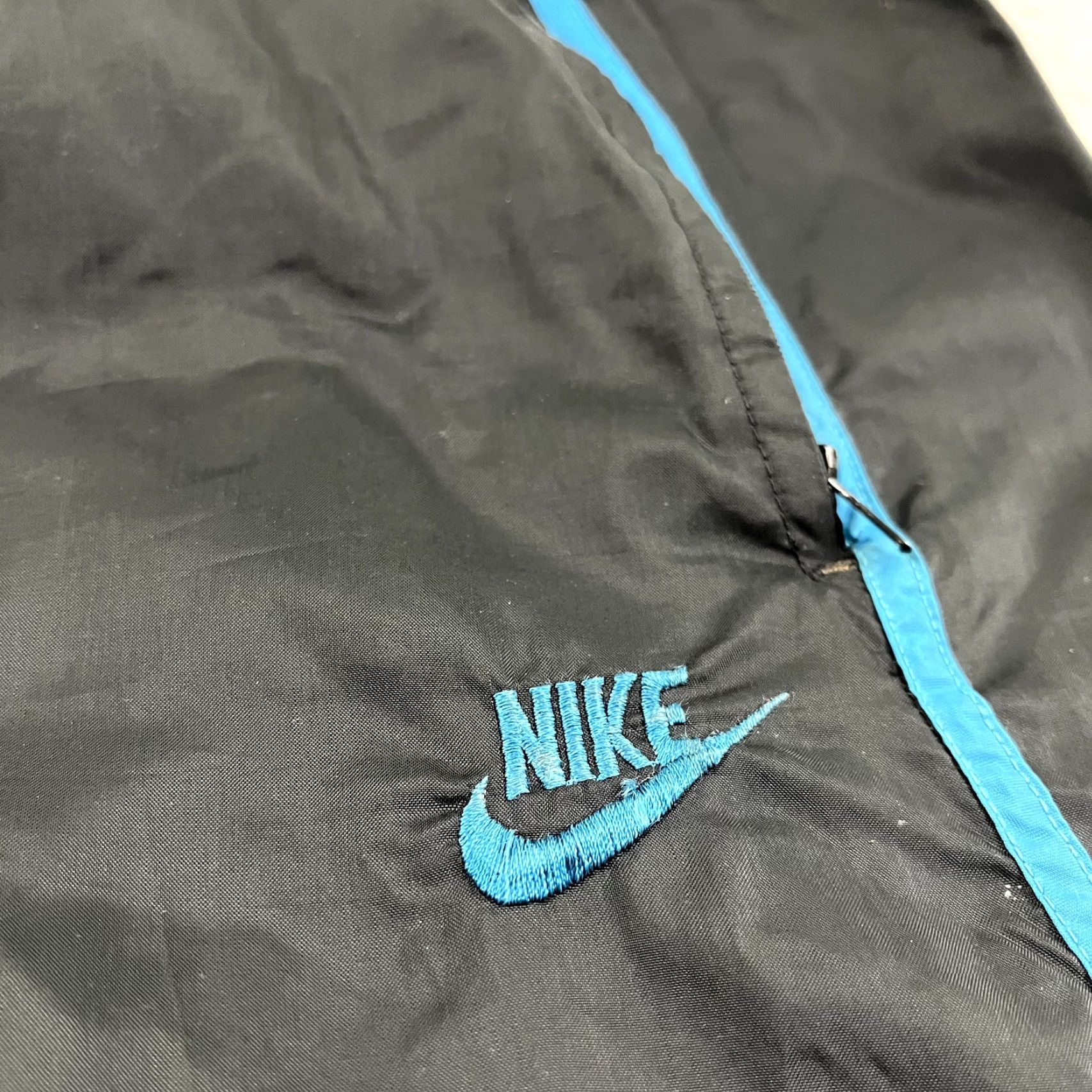 Nike VINTAGE Nike Pants Mens Medium x 32" Black Nylon Windbreaker Track Zip Retro 90s Size US 31 - 3 Thumbnail