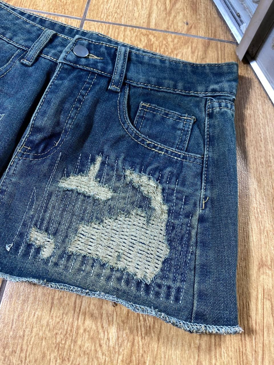 Japanese Brand × Vintage Y2K Vintage Topshop Distressed Denim Mini Skirt Size 34" / US 12 / IT 48 - 13 Thumbnail