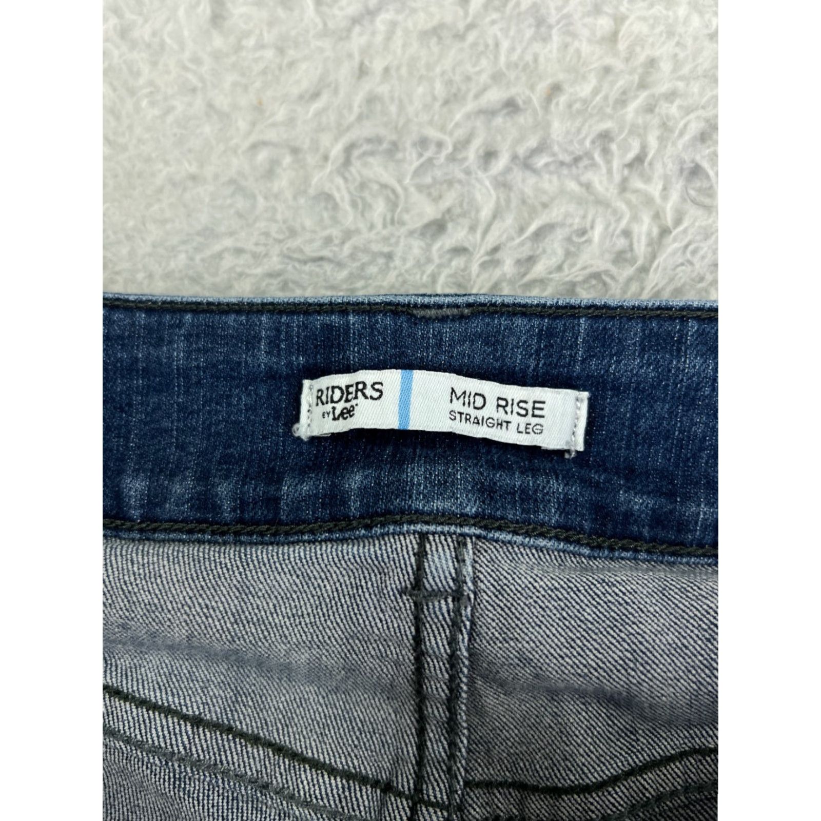 Lee Lee Jeans Women 12P Blue Denim Straight Leg Mid Rise 30x28 Petites Mens? Womens? End: Womens Size 34" / US 12 / IT 48 - 6 Thumbnail