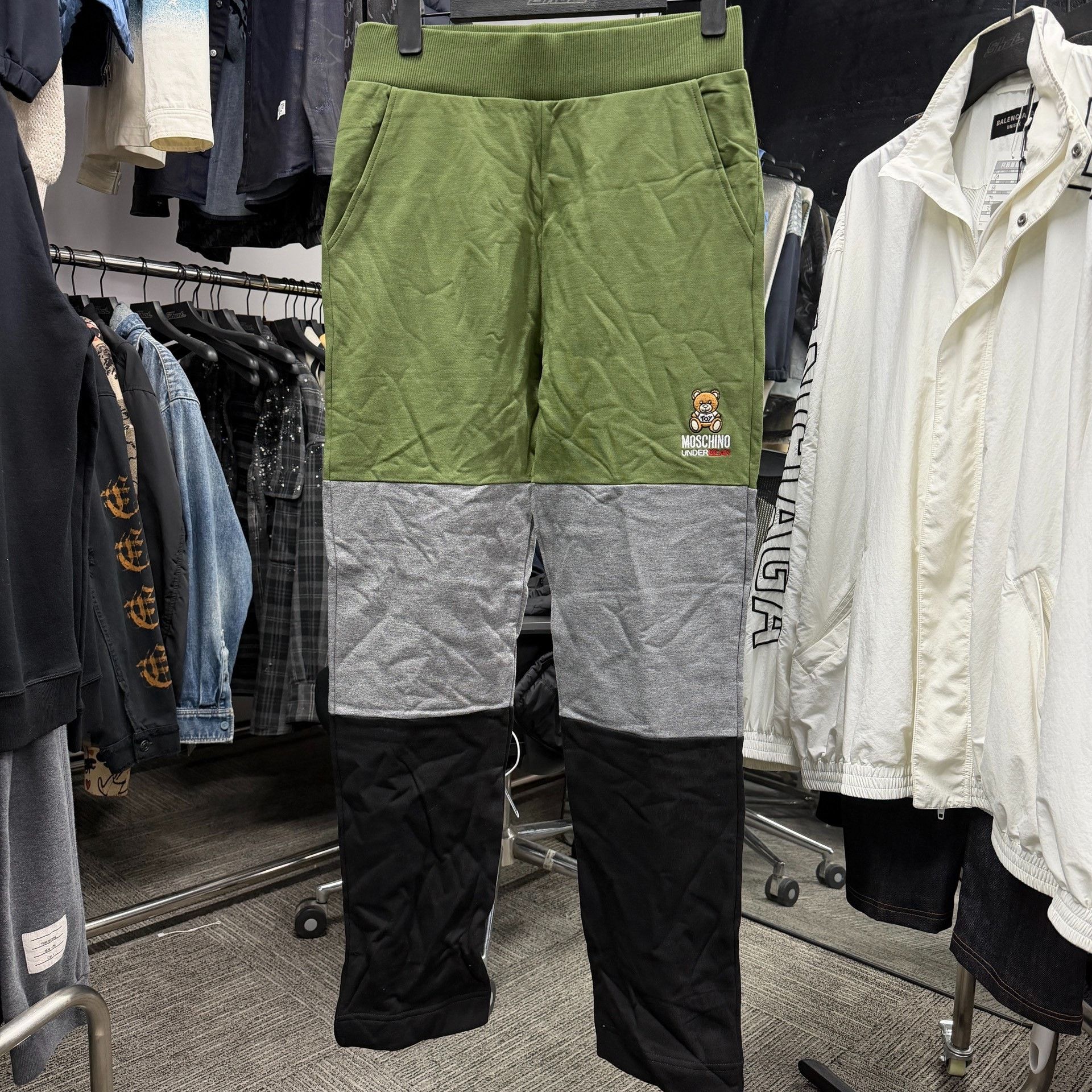 Moschino Moschino Retro Casual Pants S Men Size US 30 / EU 46 - 1 Thumbnail