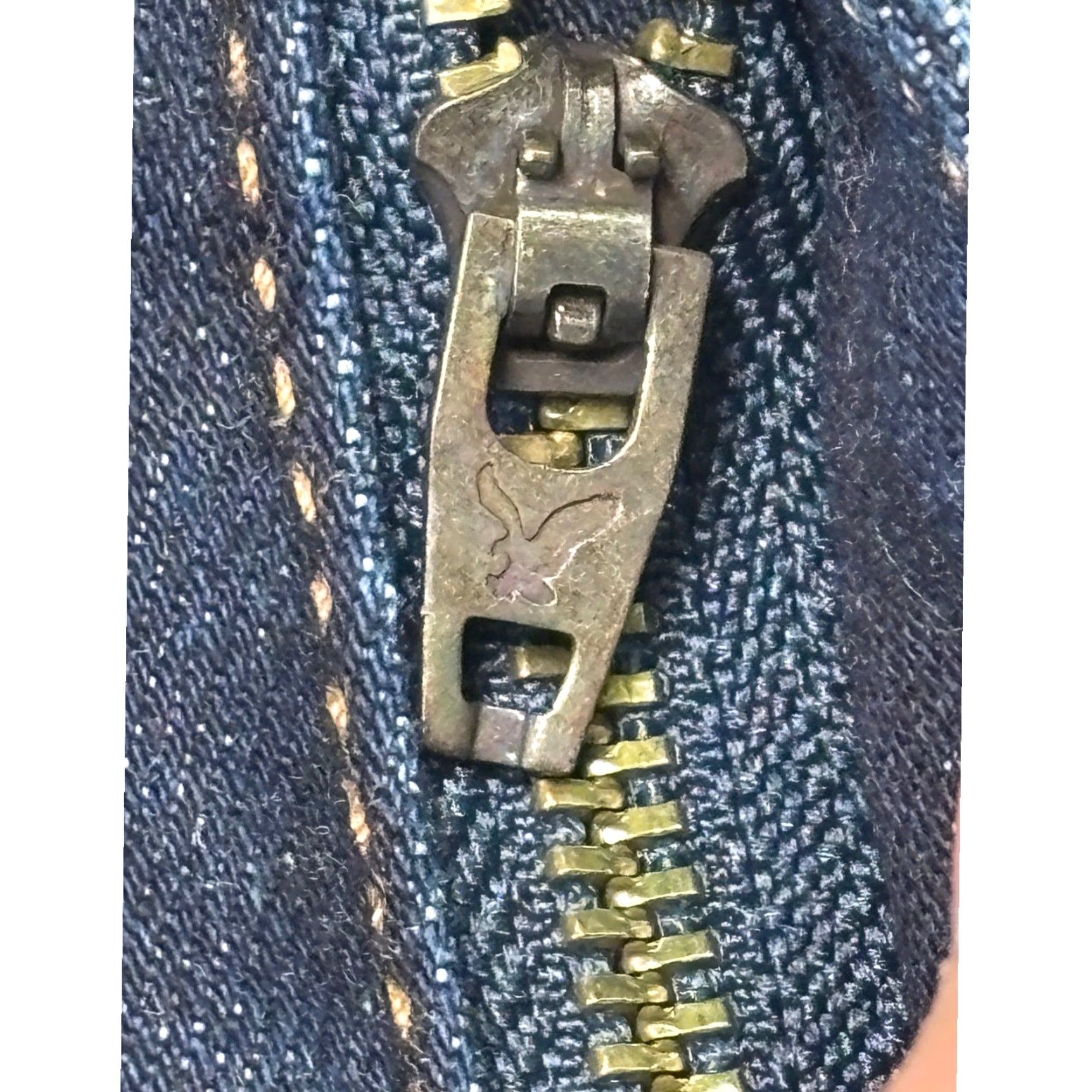 American Eagle Outfitters NWT American Eagle Hi-Rise Shortie Distressed Denim Shorts Dark Wash Sz 2 W28 L2 Size 27" / US 4 / IT 40 - 3 Thumbnail