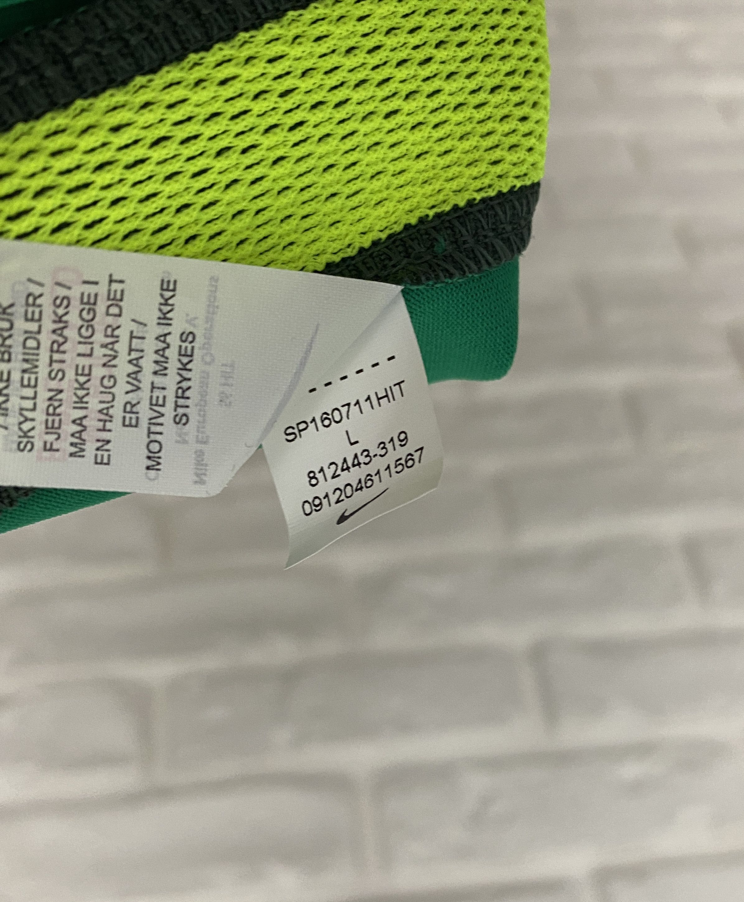 Nike Norway 2016 2017 Goalkeeper Player Issue Shorts Football L Size US 34 / EU 50 - 5 Thumbnail
