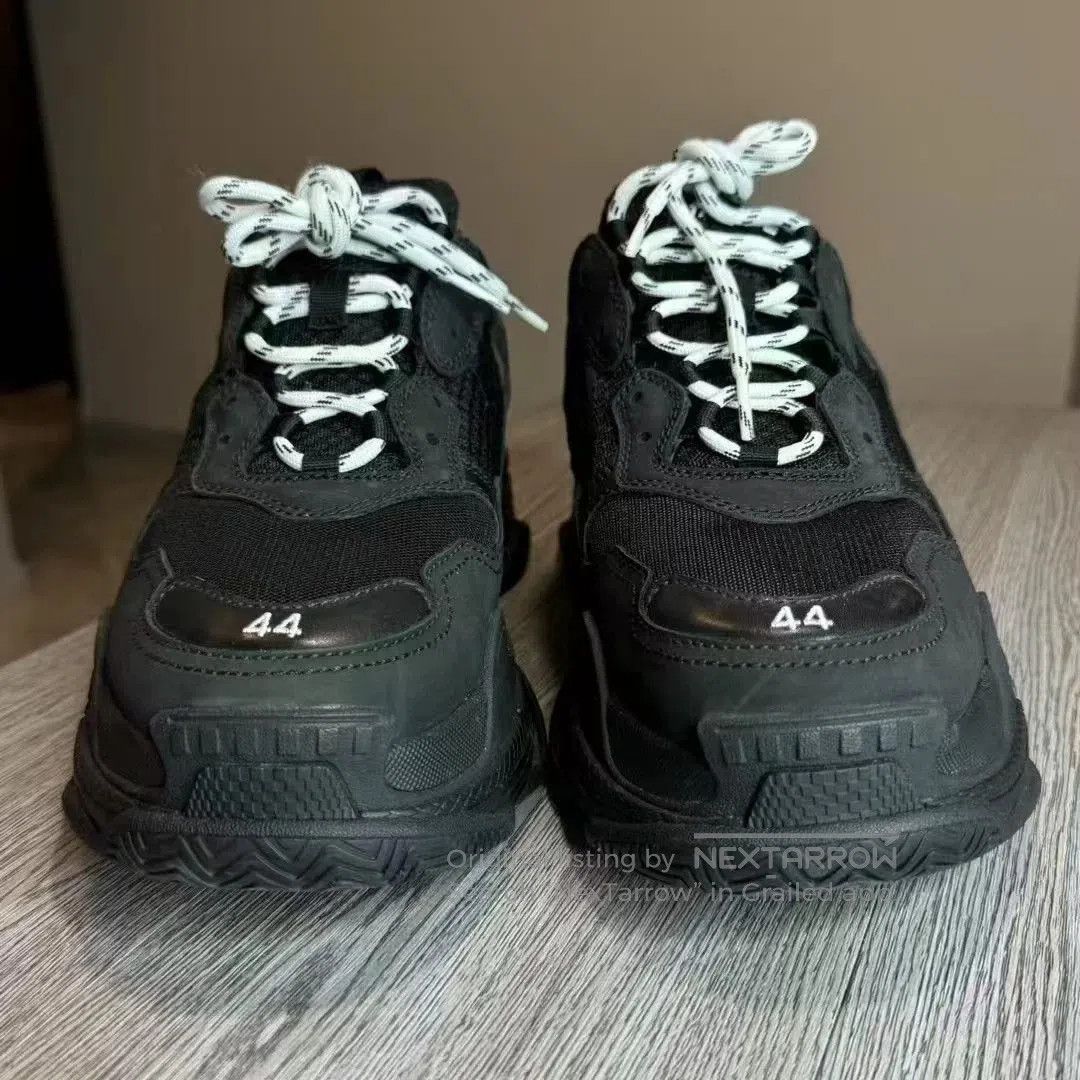 Balenciaga Black Chunky Sneakers with White Laces Size 11. Size US 11 / EU 44 - 1 Thumbnail