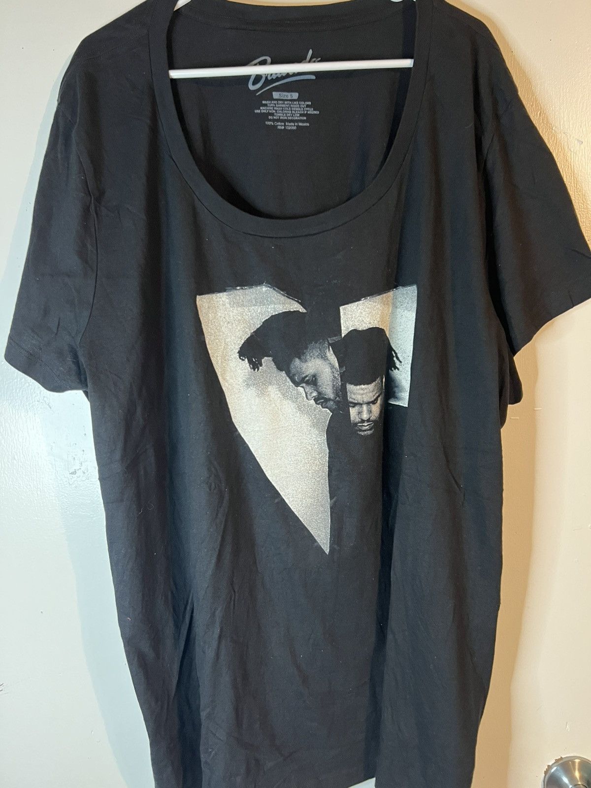 Bravado The weekend size 5 Women’s Round Neck Tshirt Size US XL / EU 56 / 4 - 1 Thumbnail