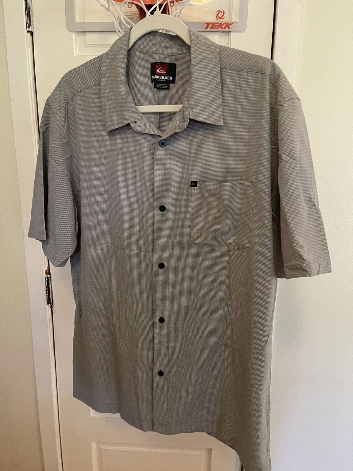 Quiksilver Quicksilver button up shirt. Size US L / EU 52-54 / 3 - 1 Thumbnail
