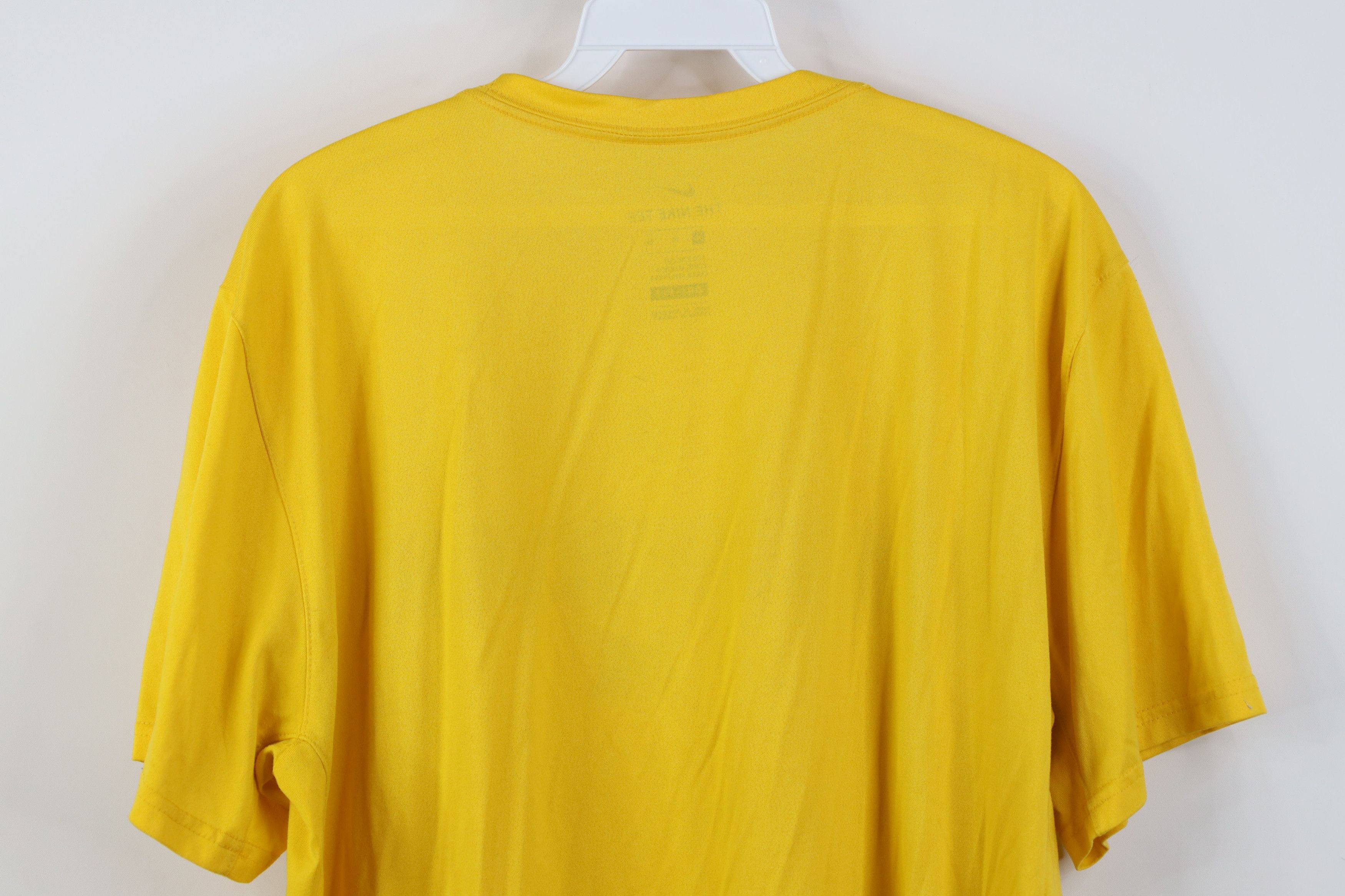 Nike Nike Air Jordan University of Michigan Basketball T-Shirt Size US XL / EU 56 / 4 - 12 Thumbnail