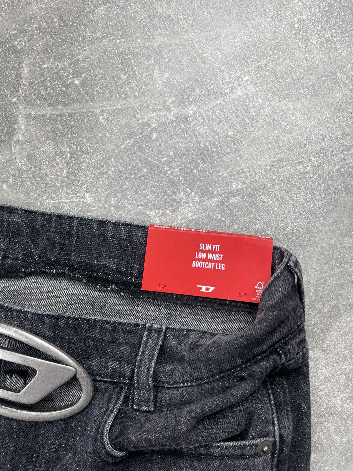 Diesel Diesel Industry Dark Bootcut Jeans Metal Logo Belt Buckle Size 28" / US 6 / IT 42 - 8 Thumbnail