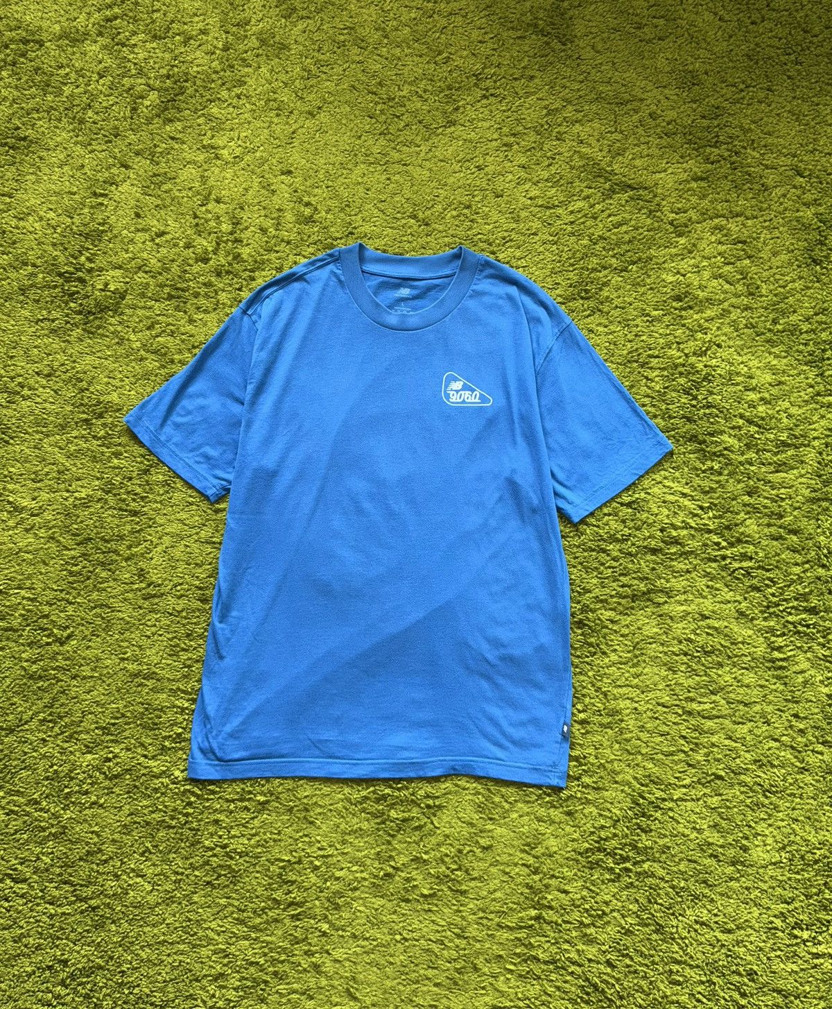 New Balance New Balance 9060 big logo promo t-shirt Size US L / EU 52-54 / 3 - 2 Thumbnail