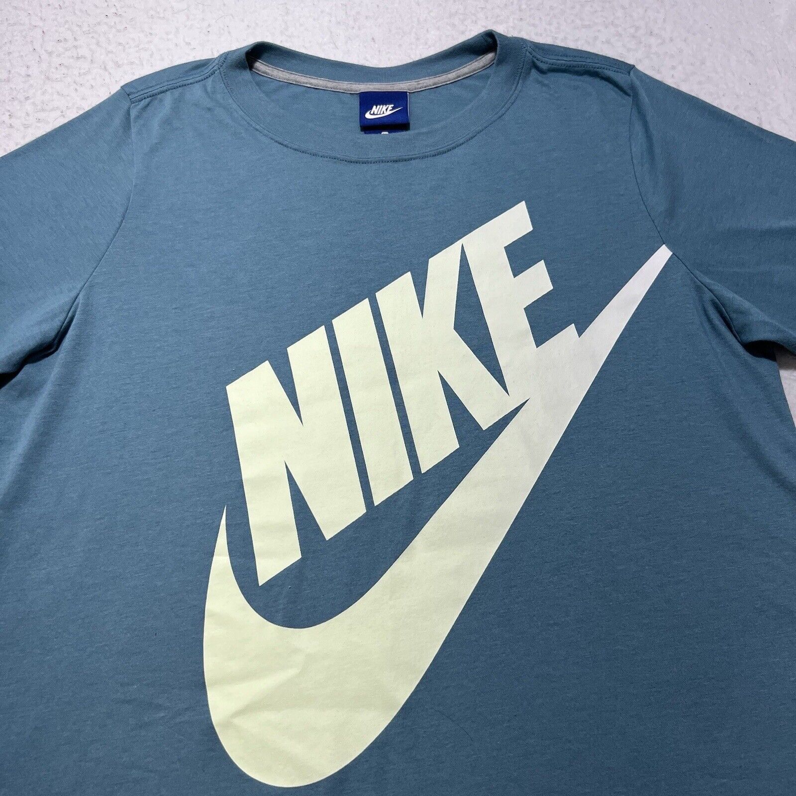 Nike Nike Medium T Shirt Teal Blue Swoosh Logo Crewneck Tee Size M / US 6-8 / IT 42-44 - 2 Thumbnail