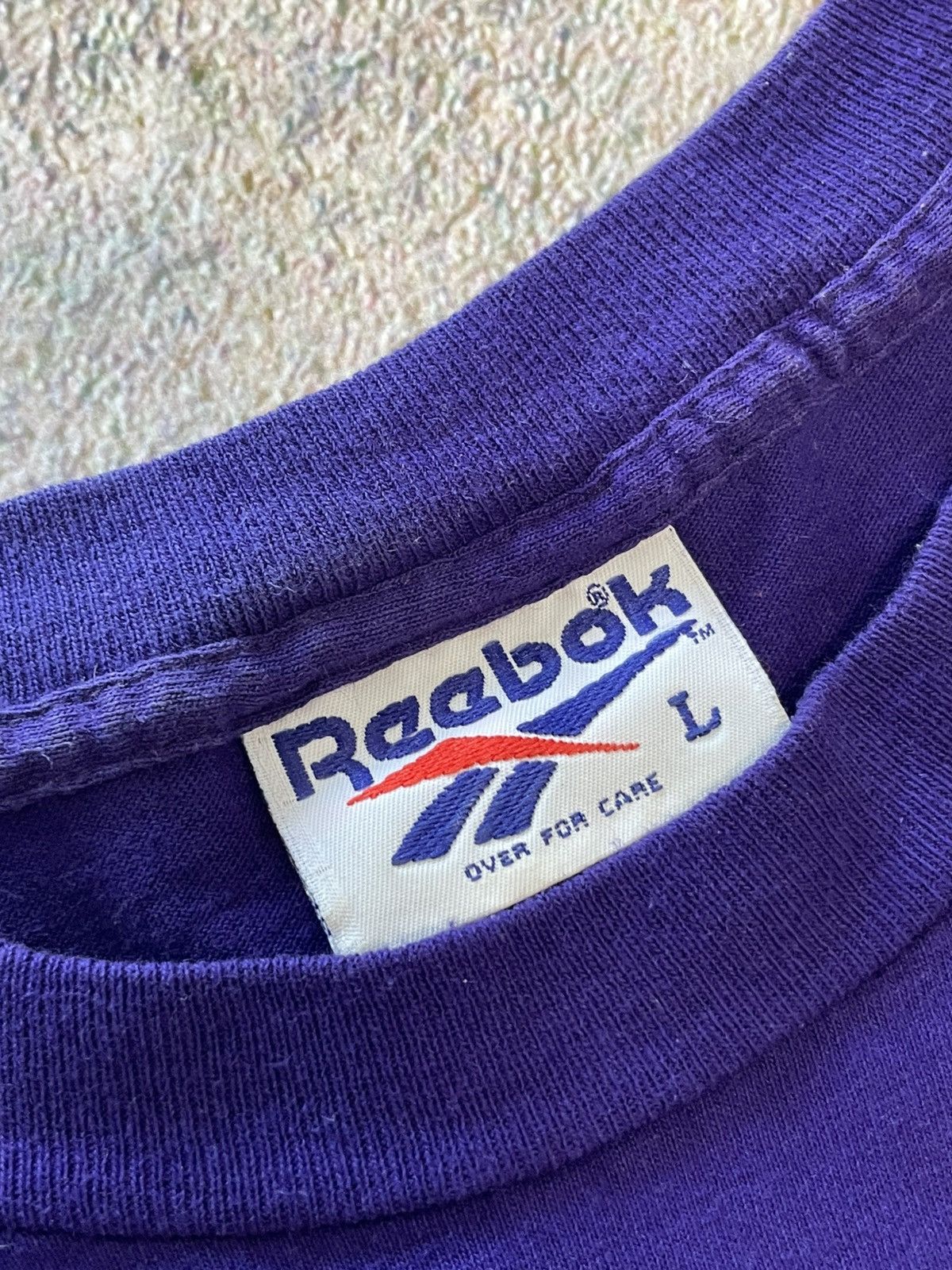 Reebok Vintage Reebok Center Logo T-Shirt Made in USA Size US L / EU 52-54 / 3 - 4 Thumbnail