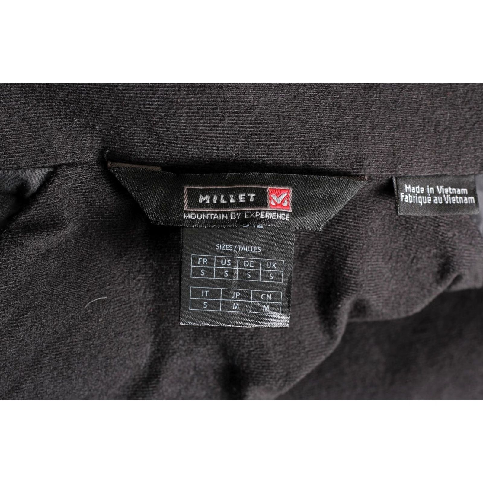 Vintage MILLET Jacket Men S PRIMALOFT Padded Austria Logo Quilted All Seasons Full Zip Short Black MJ5310 Mens Size US S / EU 44-46 / 1 - 7 Thumbnail